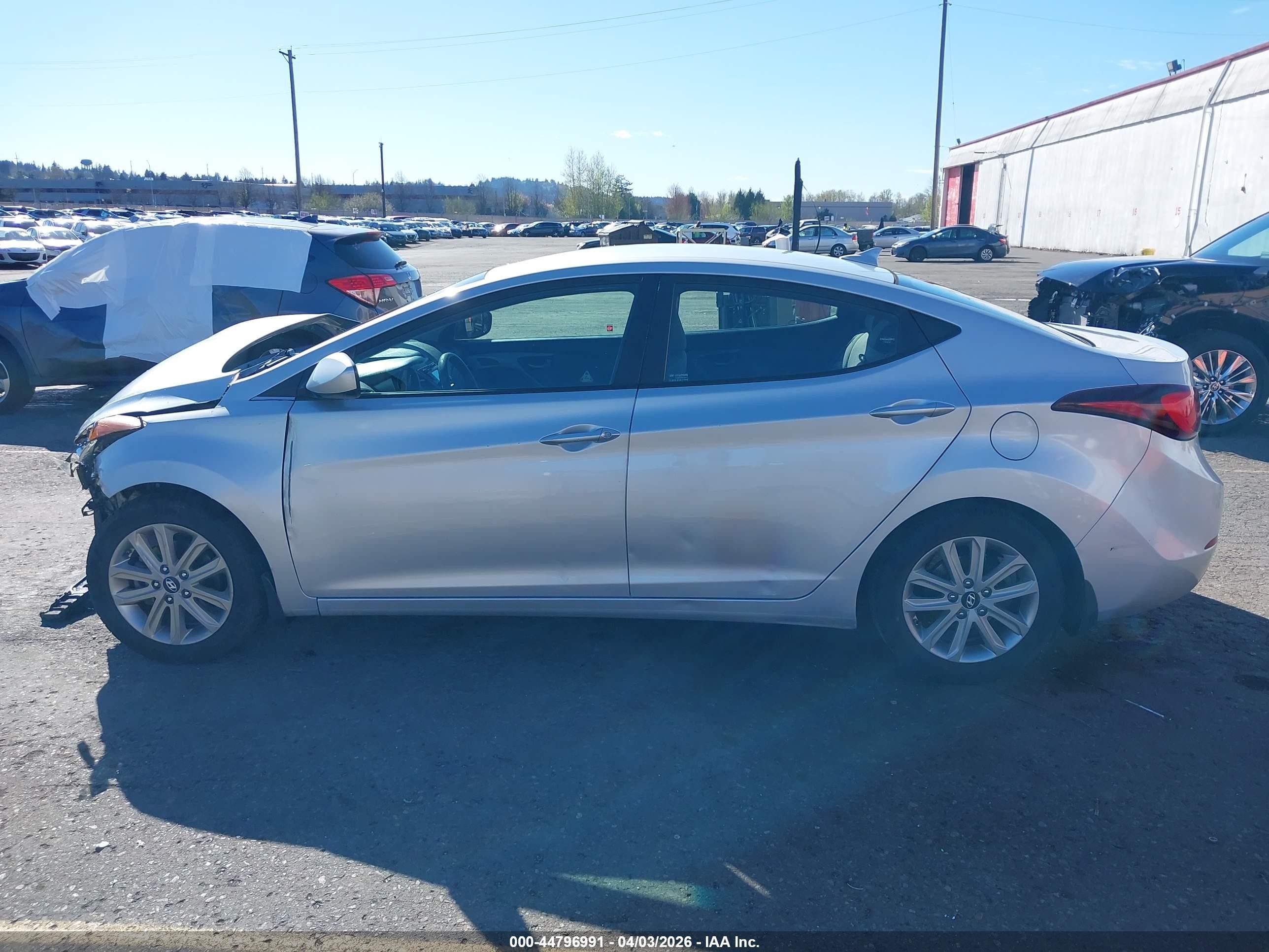 2014 Hyundai Elantra Se Silver vin: KMHDH4AE1EU174019