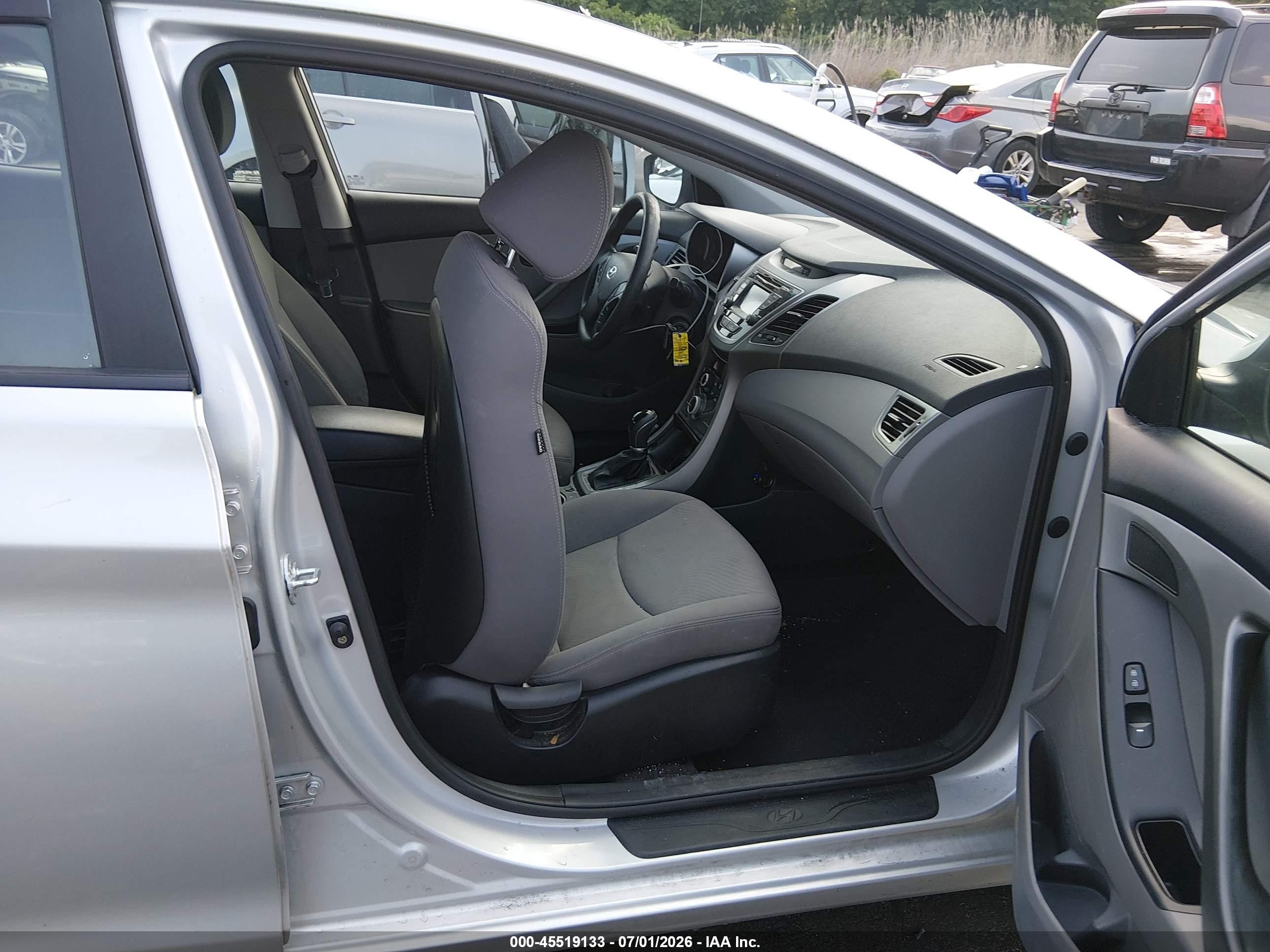 2015 Hyundai Elantra Se Silver vin: KMHDH4AE1FU235807