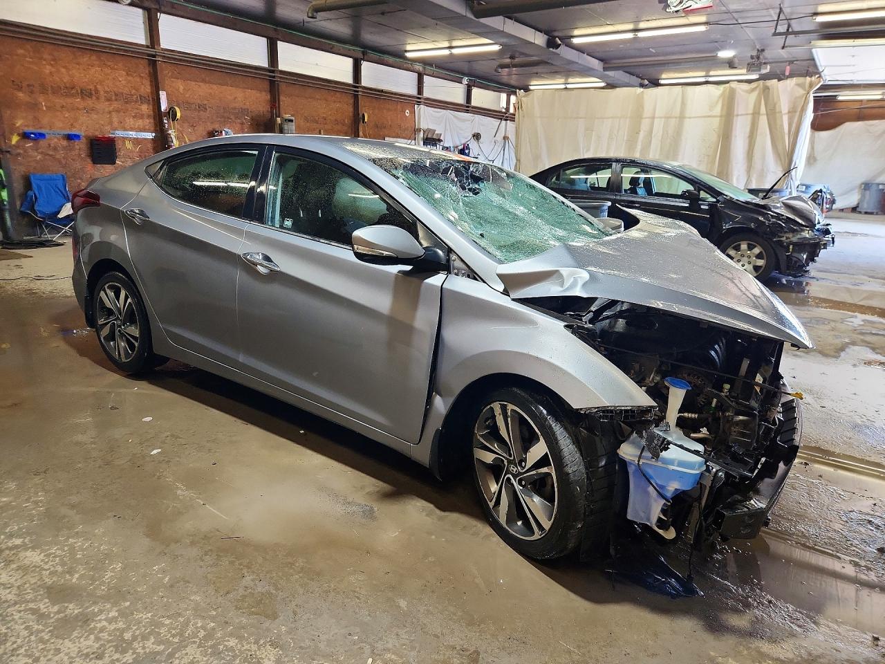 2015 Hyundai Elantra Limited Серебряный vin: KMHDH4AE1FU258343