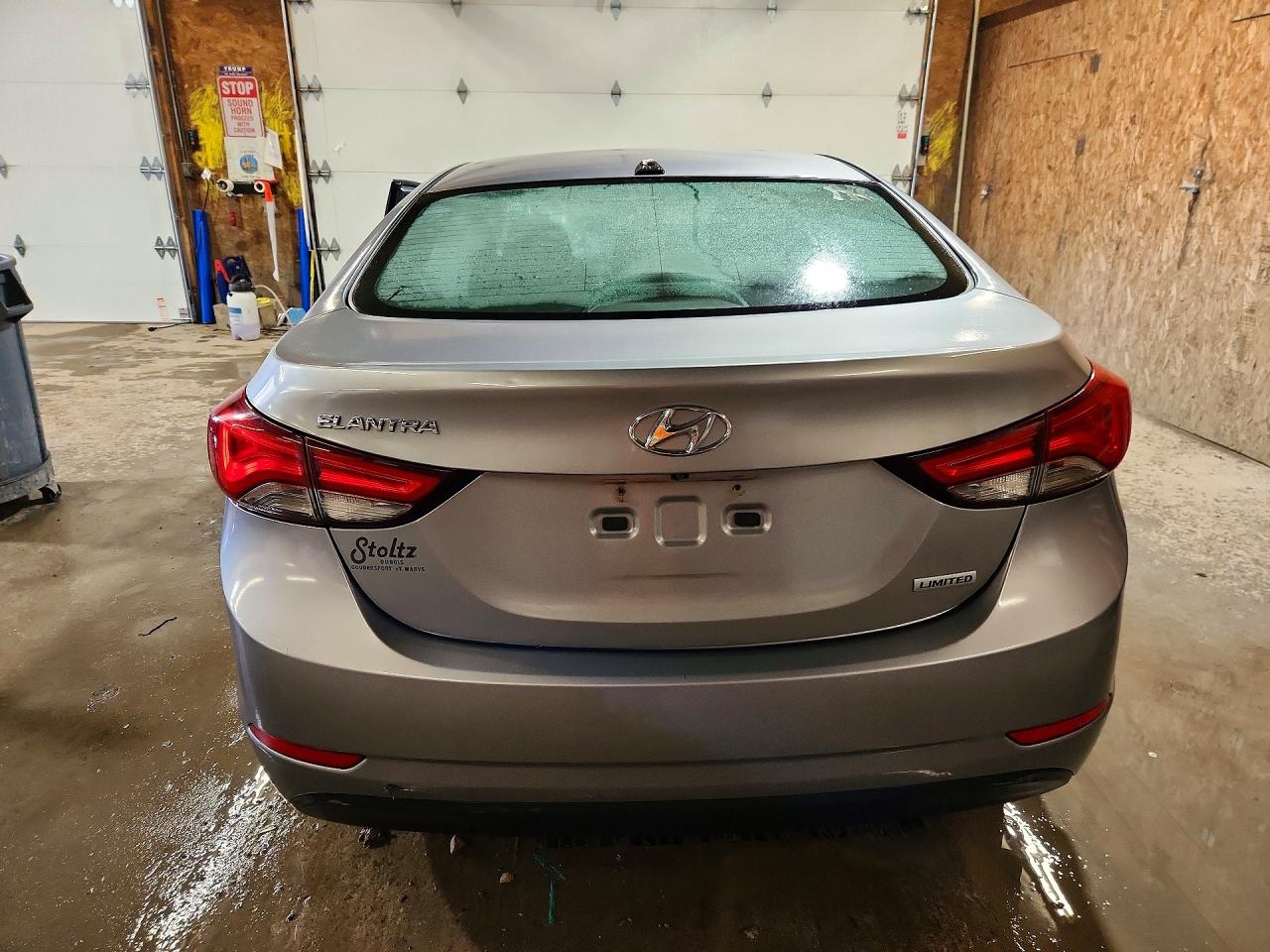 2015 Hyundai Elantra Limited Серебряный vin: KMHDH4AE1FU258343