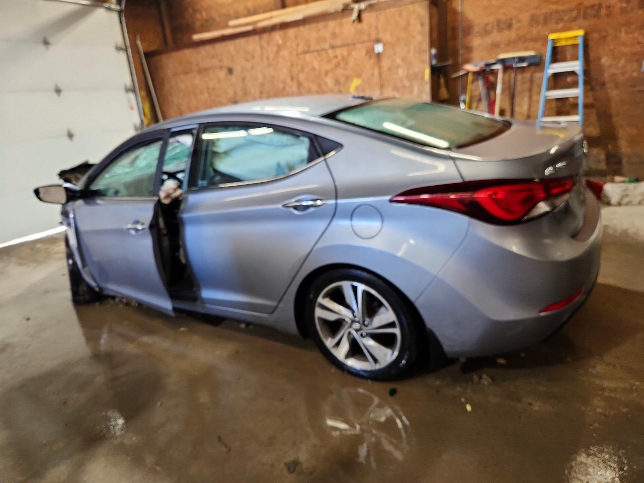 2015 Hyundai Elantra Limited Серебряный vin: KMHDH4AE1FU258343