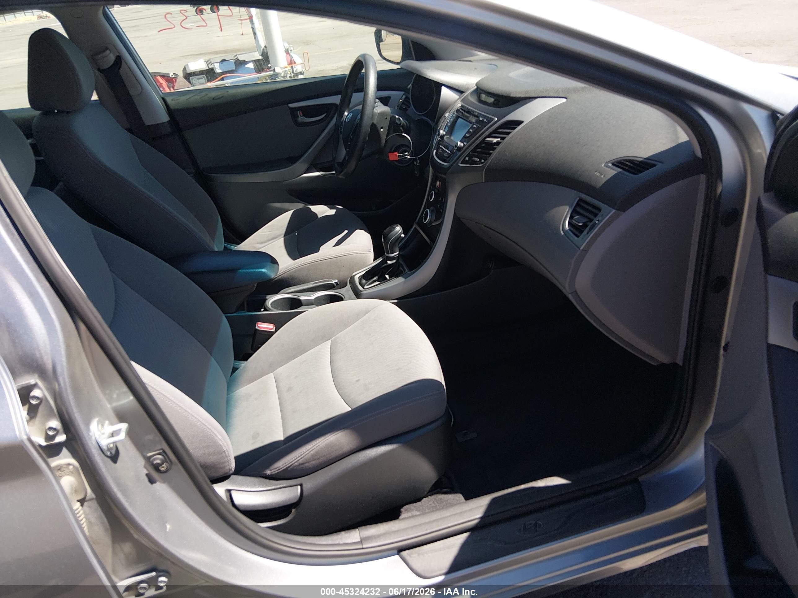2015 Hyundai Elantra Se Silver vin: KMHDH4AE1FU301417