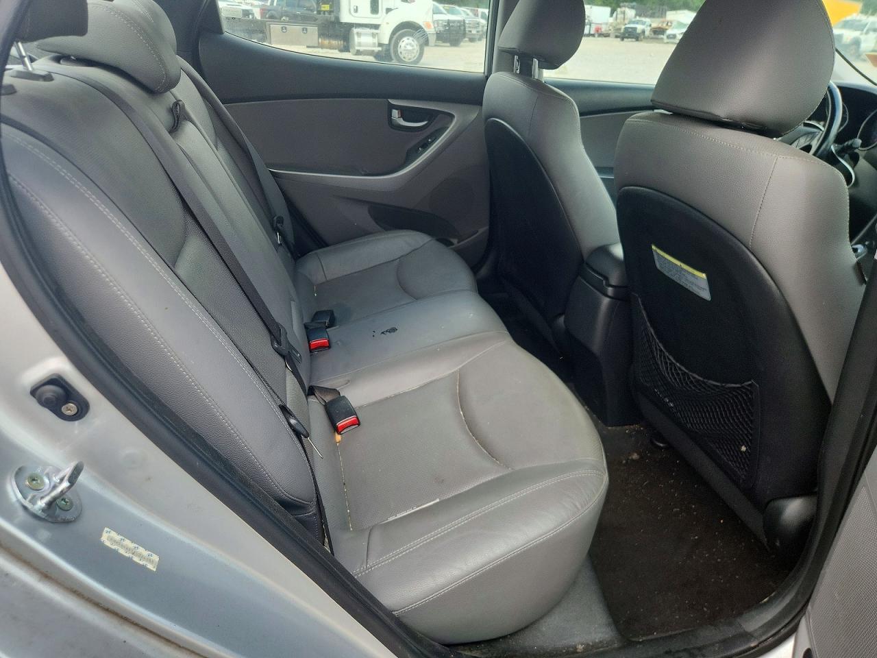 2015 Hyundai Elantra Limited Silver vin: KMHDH4AE1FU326883