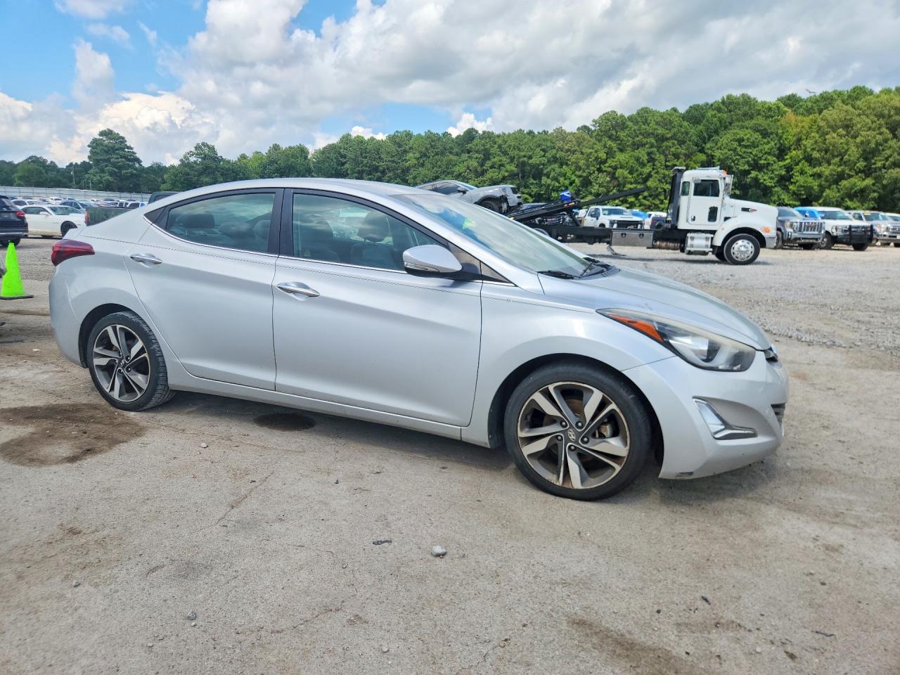2015 Hyundai Elantra Limited Silver vin: KMHDH4AE1FU326883