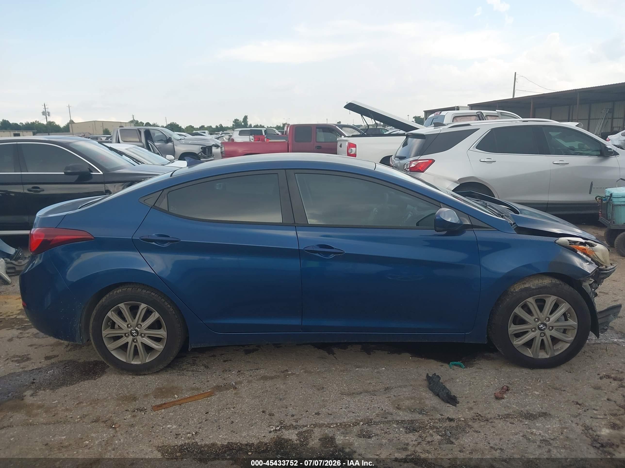 2015 Hyundai Elantra Se Blue vin: KMHDH4AE1FU329458