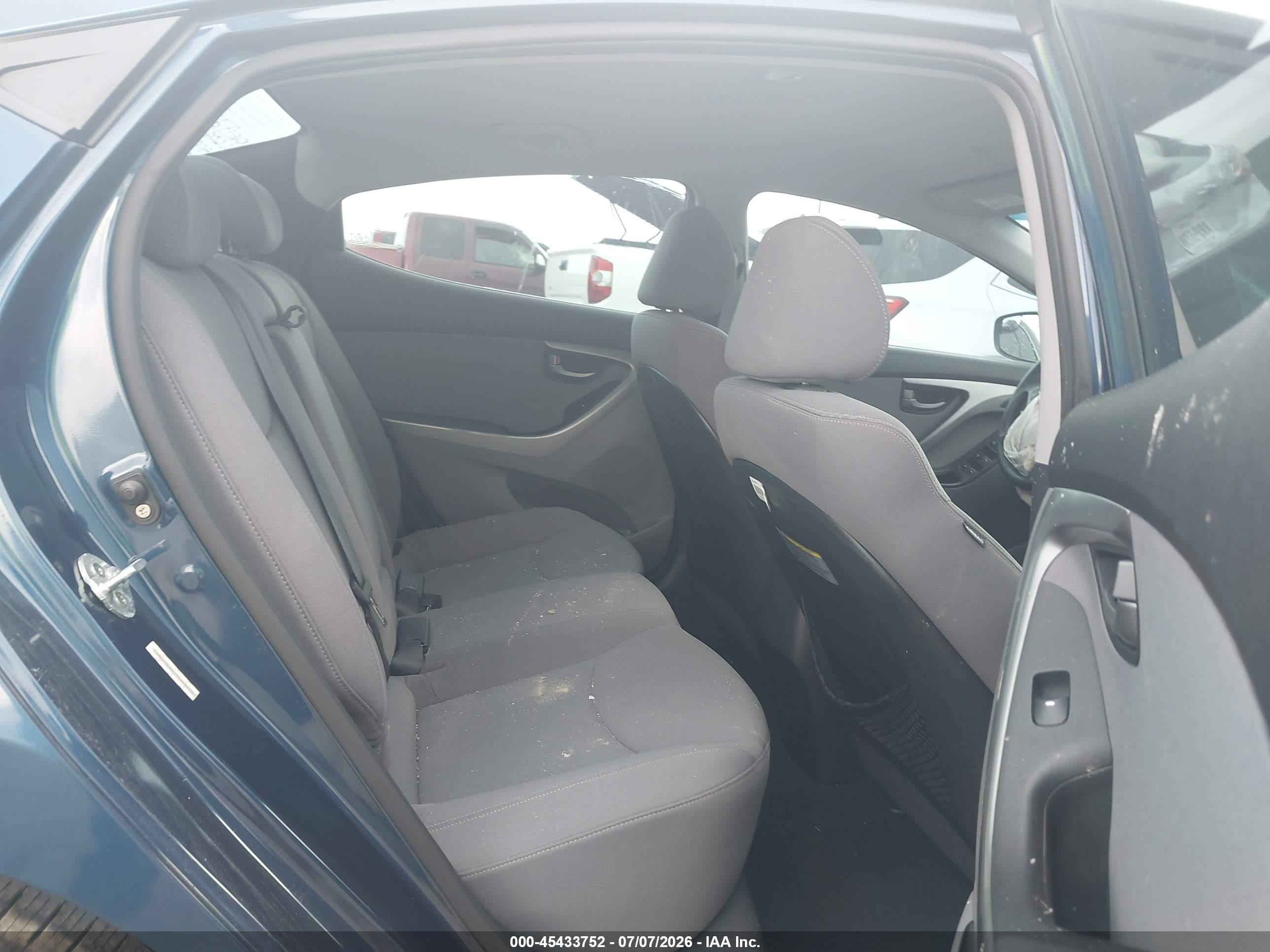 2015 Hyundai Elantra Se Blue vin: KMHDH4AE1FU329458