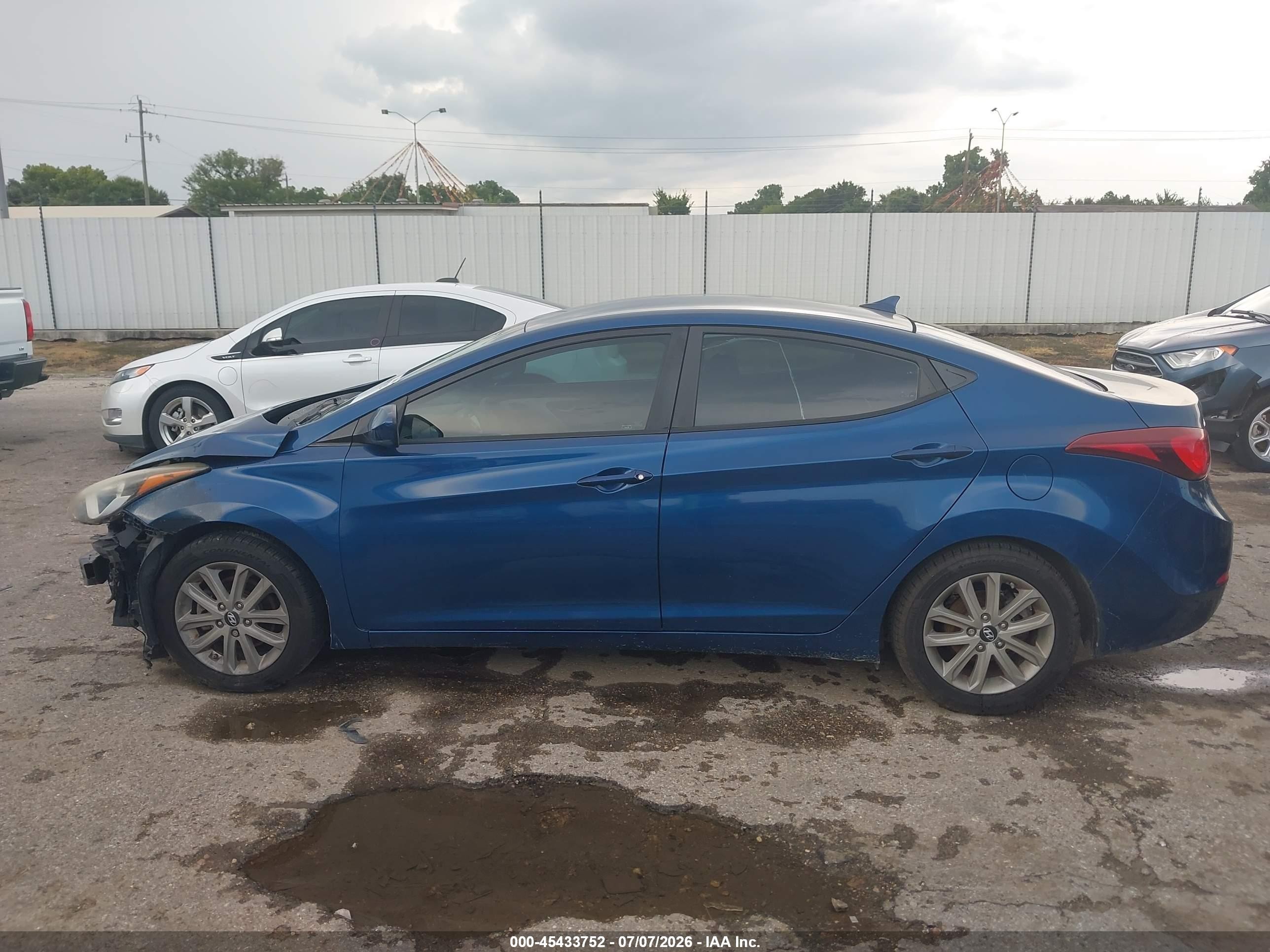2015 Hyundai Elantra Se Blue vin: KMHDH4AE1FU329458
