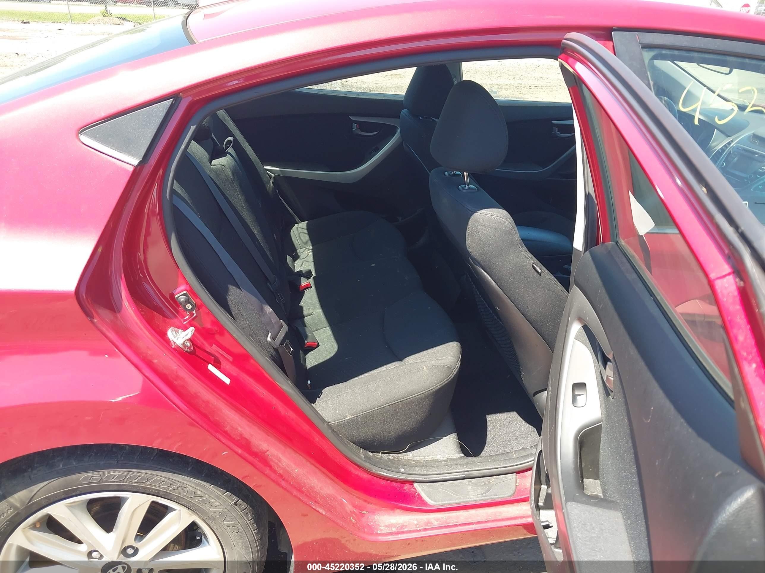 2015 Hyundai Elantra Se Red vin: KMHDH4AE1FU355042