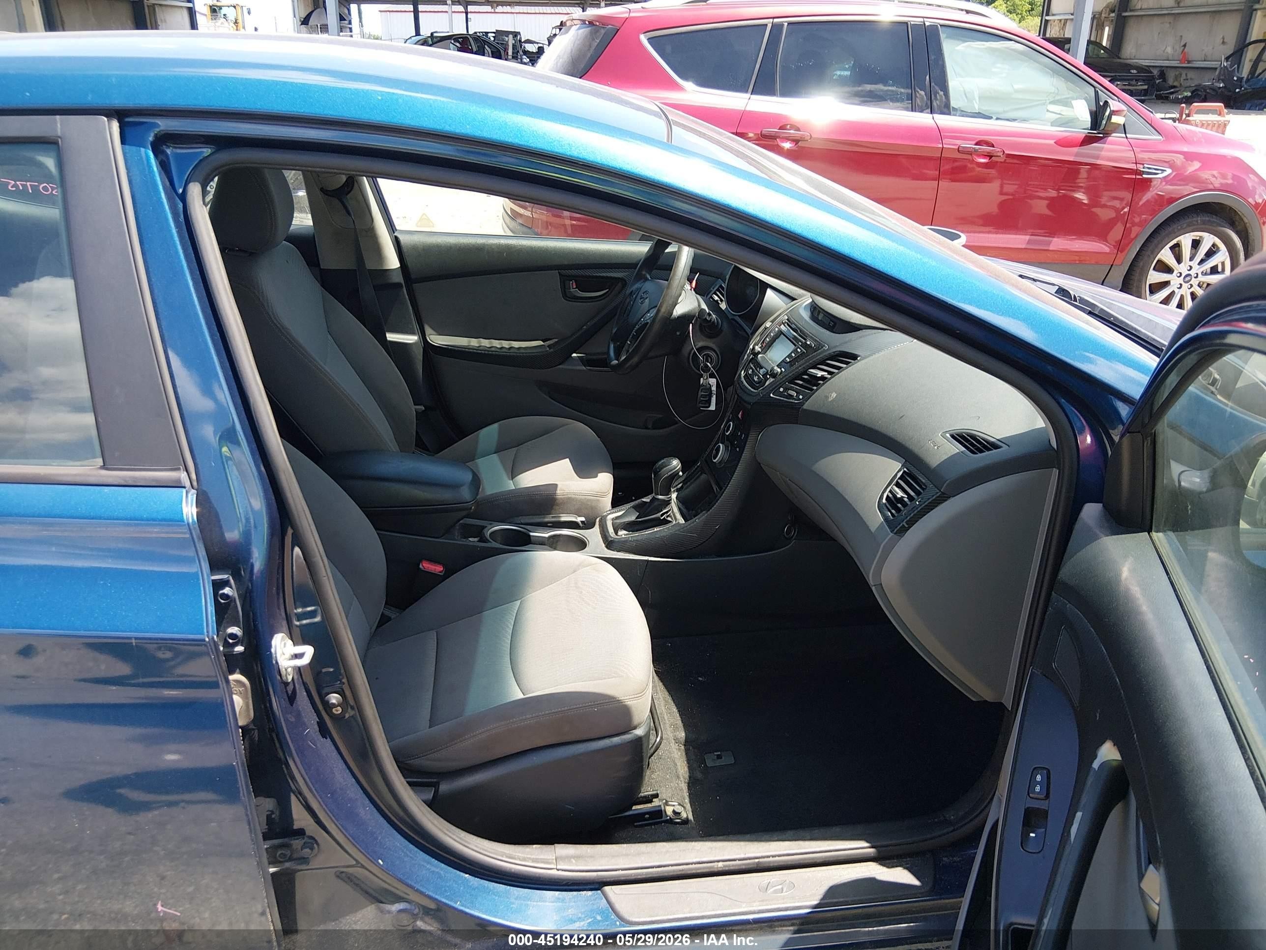 2016 Hyundai Elantra Se Blue vin: KMHDH4AE1GU503689