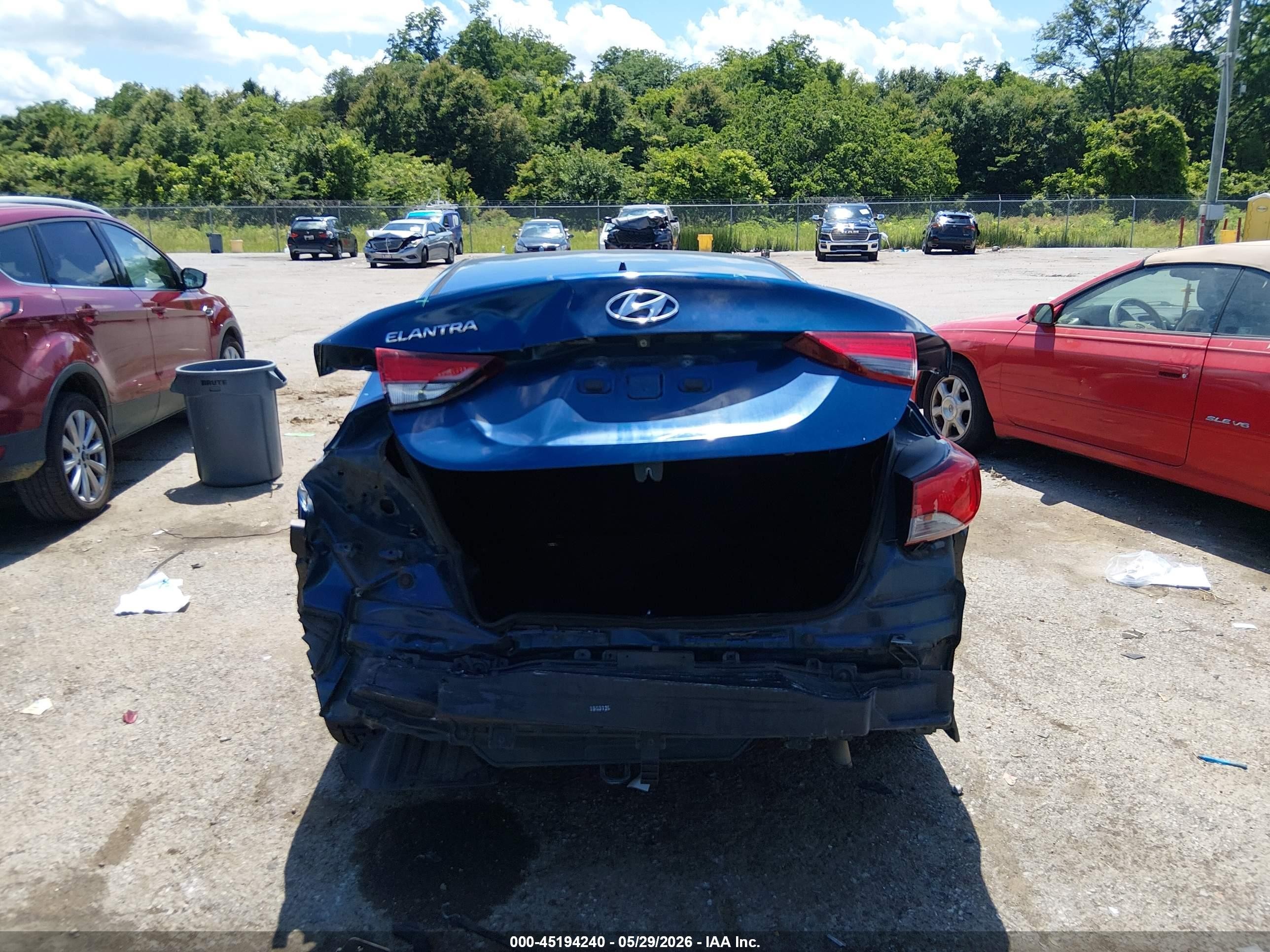 2016 Hyundai Elantra Se Blue vin: KMHDH4AE1GU503689