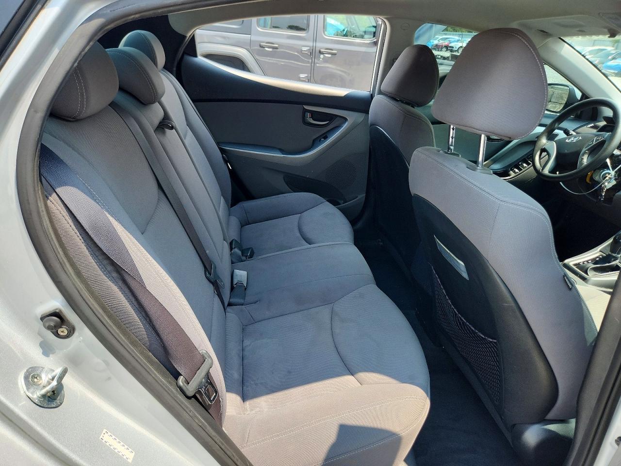 2016 Hyundai Elantra Se Silver vin: KMHDH4AE1GU545683