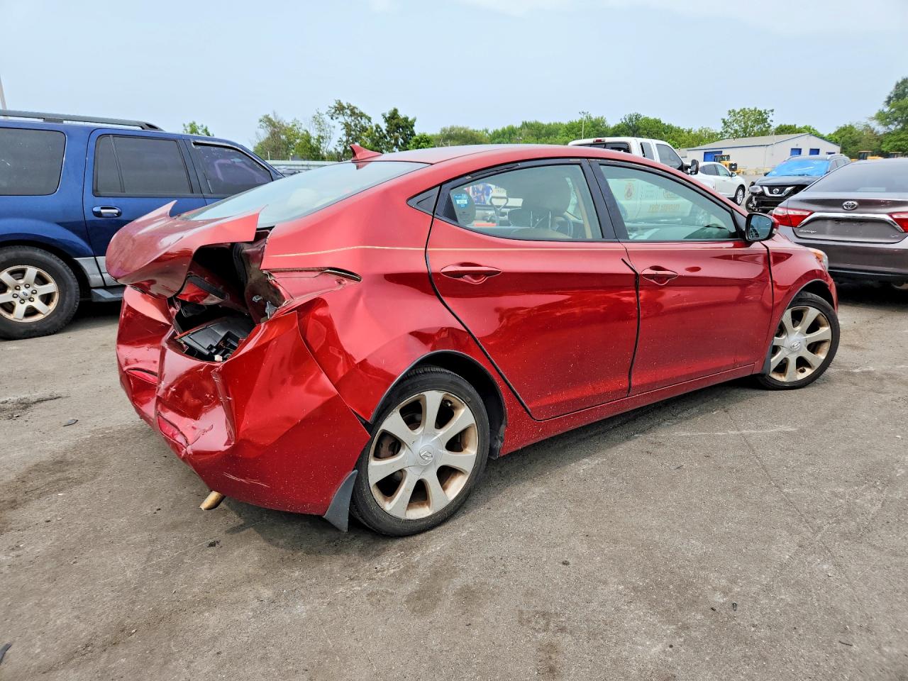 2011 Hyundai Elantra Limited Red vin: KMHDH4AE2BU099813