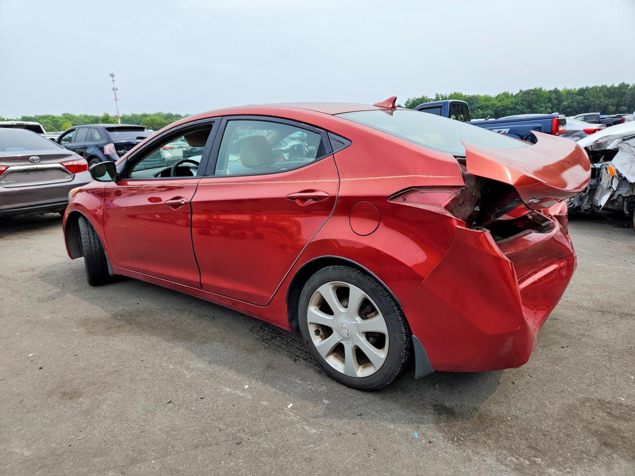 2011 Hyundai Elantra Limited Red vin: KMHDH4AE2BU099813