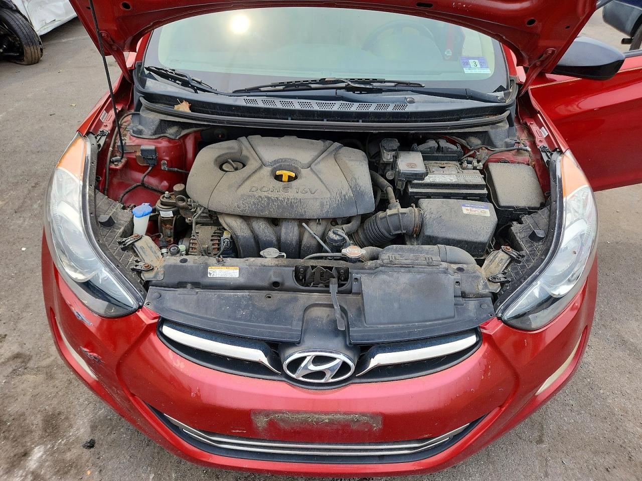 2011 Hyundai Elantra Limited Red vin: KMHDH4AE2BU099813