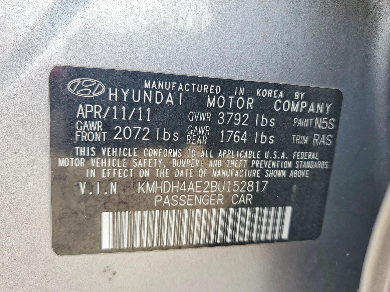 2011 Hyundai Elantra Silver vin: KMHDH4AE2BU152817