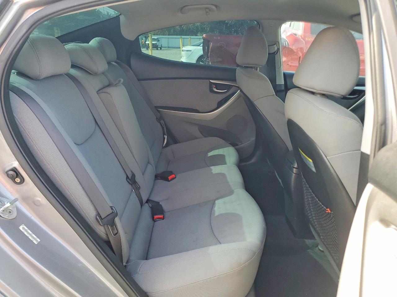 2011 Hyundai Elantra Silver vin: KMHDH4AE2BU152817