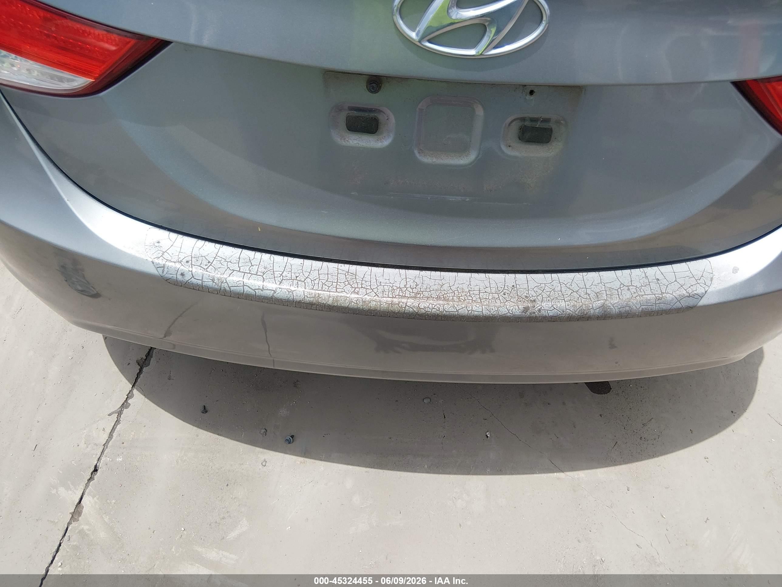 2011 Hyundai Elantra Gls (ulsan Plant) Silver vin: KMHDH4AE2BU160710