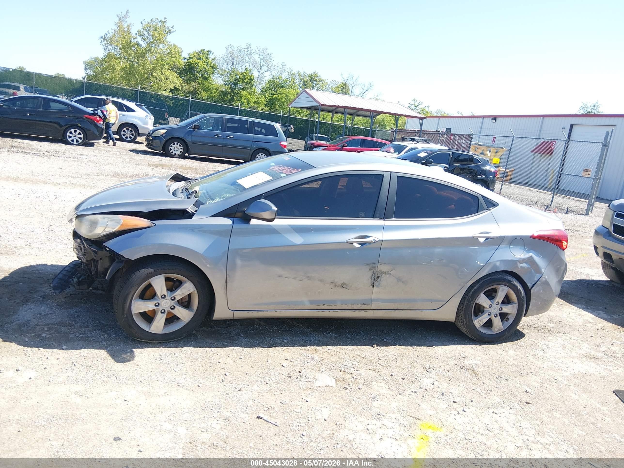 2012 Hyundai Elantra Gls (ulsan Plant) Silver vin: KMHDH4AE2CU267242