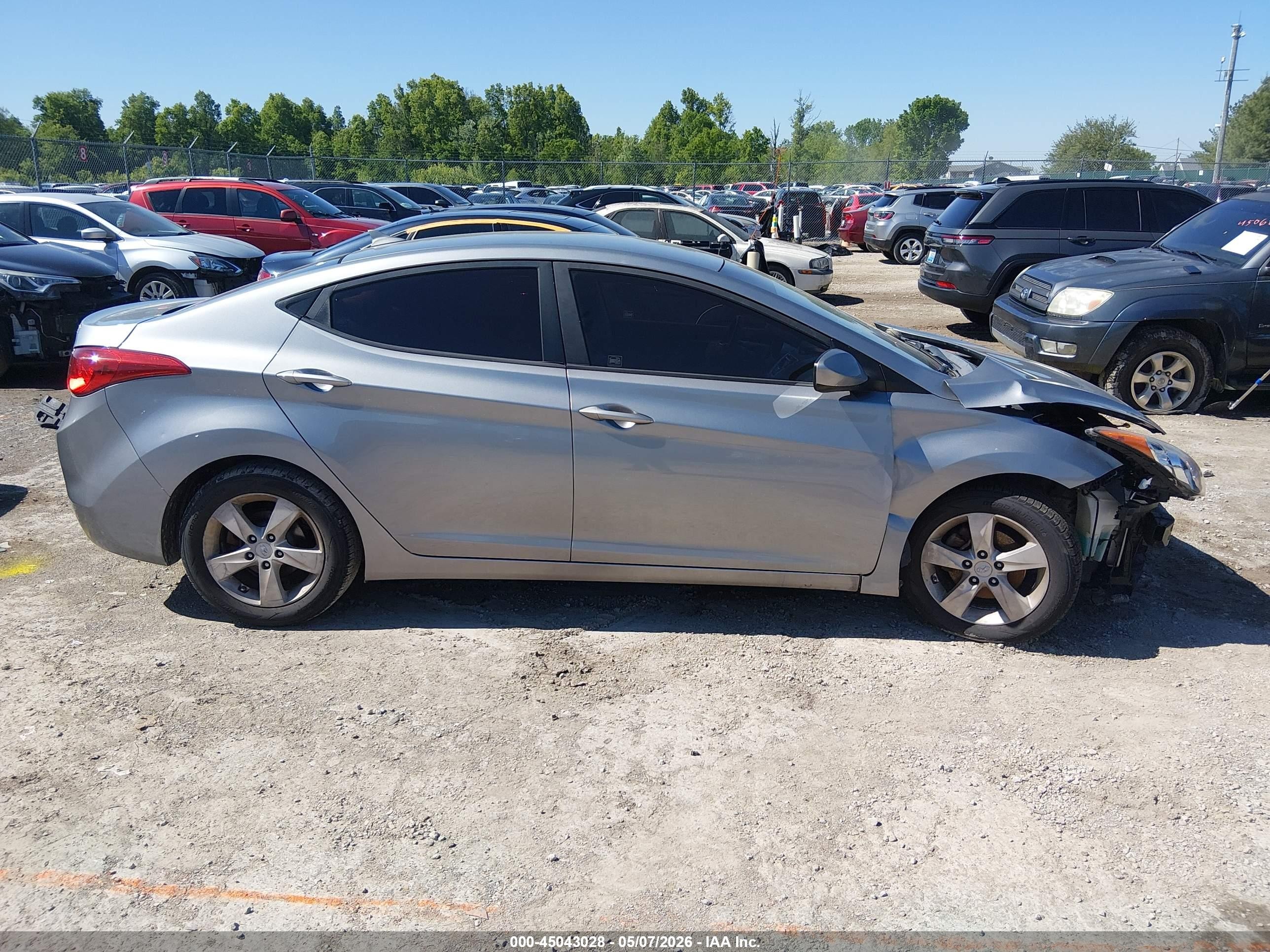 2012 Hyundai Elantra Gls (ulsan Plant) Silver vin: KMHDH4AE2CU267242