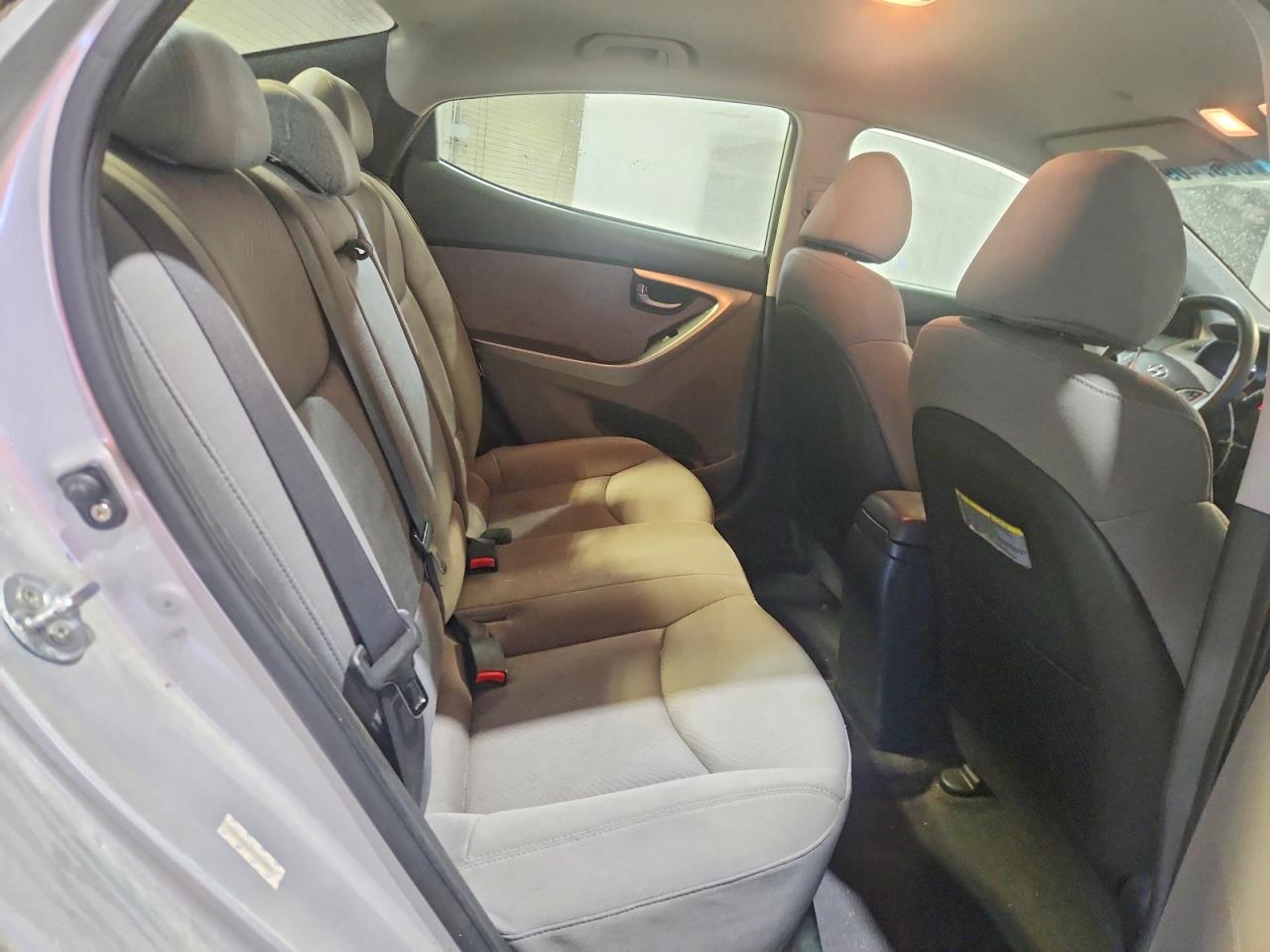 2012 Hyundai Elantra Gls Silver vin: KMHDH4AE2CU313801