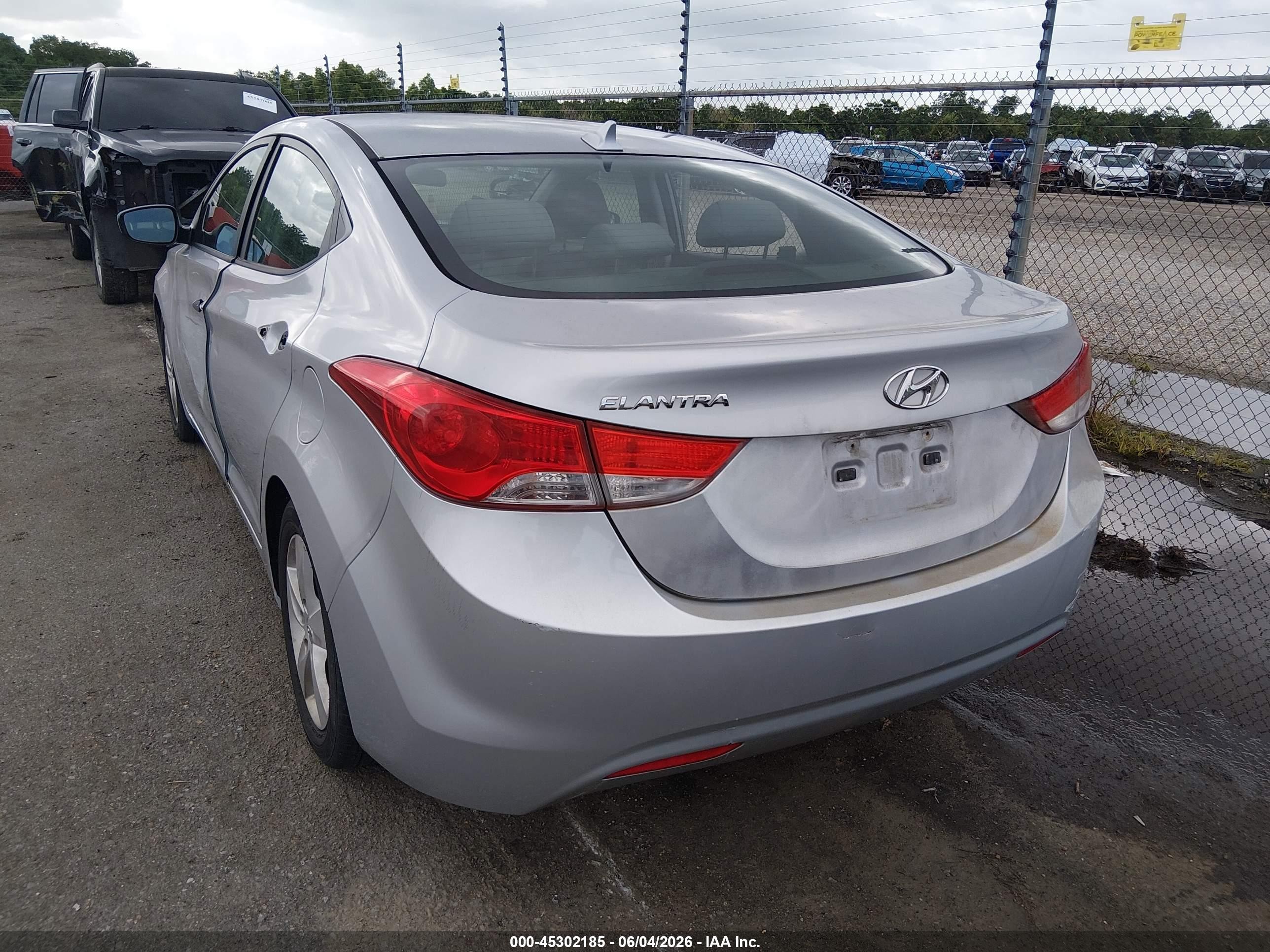 2012 Hyundai Elantra Gls (ulsan Plant) Silver vin: KMHDH4AE2CU331330