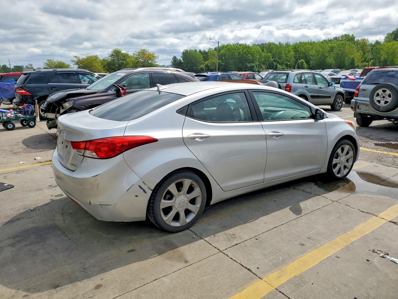 2012 Hyundai Elantra Limited Silver vin: KMHDH4AE2CU352355