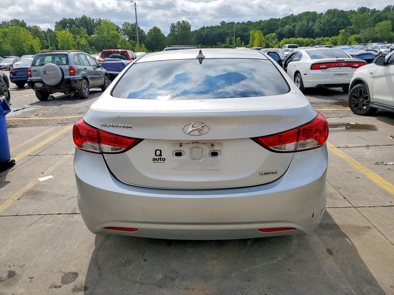 2012 Hyundai Elantra Limited Silver vin: KMHDH4AE2CU352355