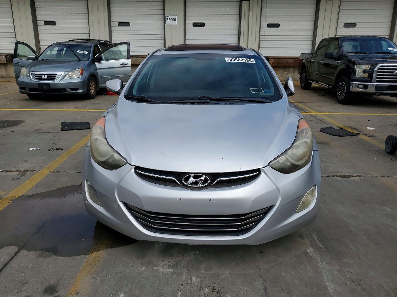2012 Hyundai Elantra Limited Silver vin: KMHDH4AE2CU352355