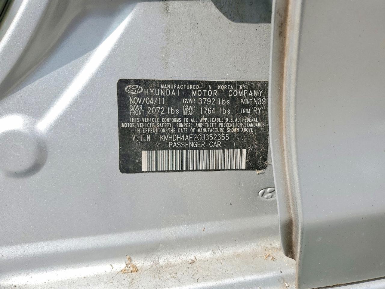 2012 Hyundai Elantra Limited Silver vin: KMHDH4AE2CU352355