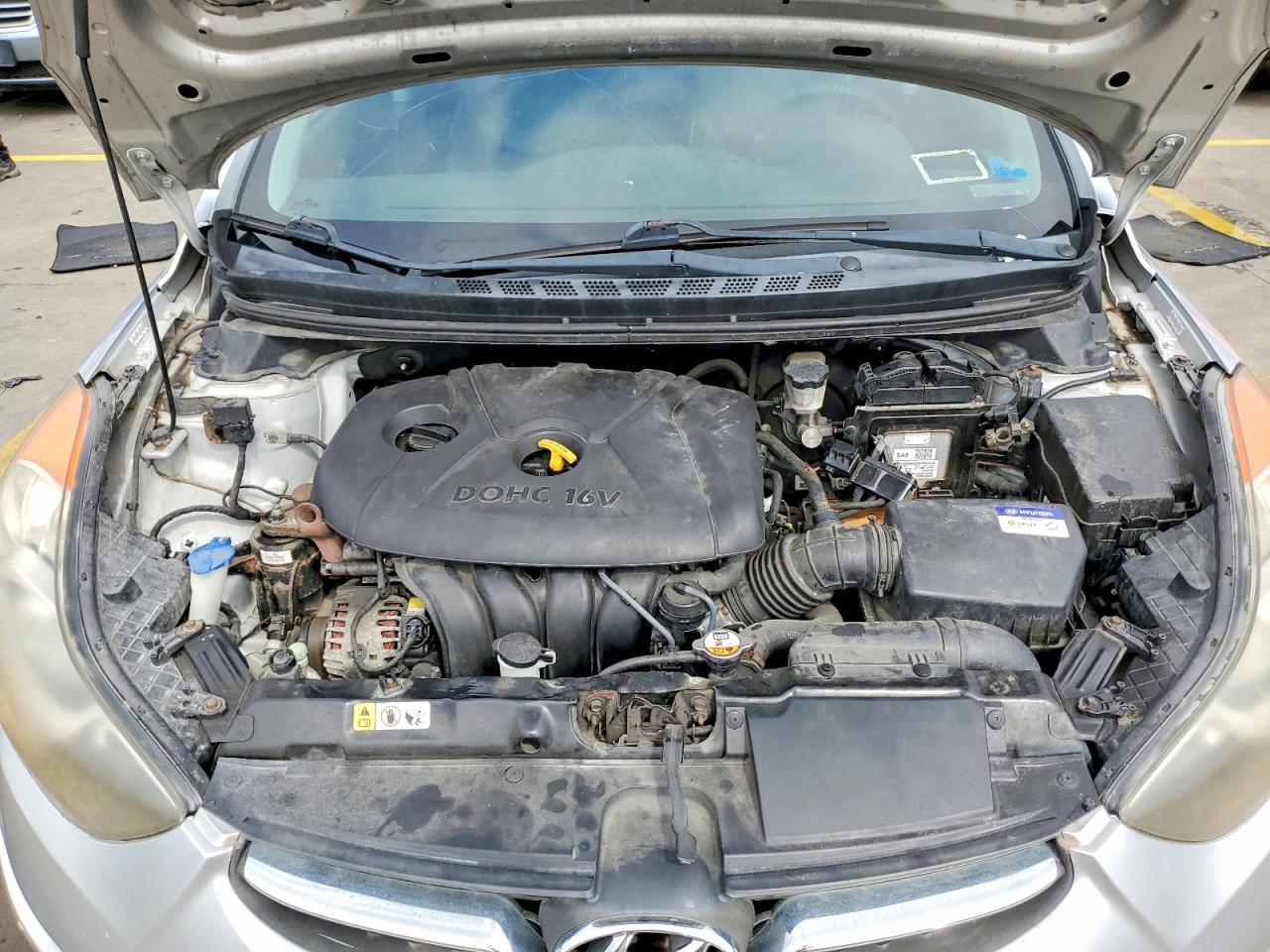 2012 Hyundai Elantra Limited Silver vin: KMHDH4AE2CU352355