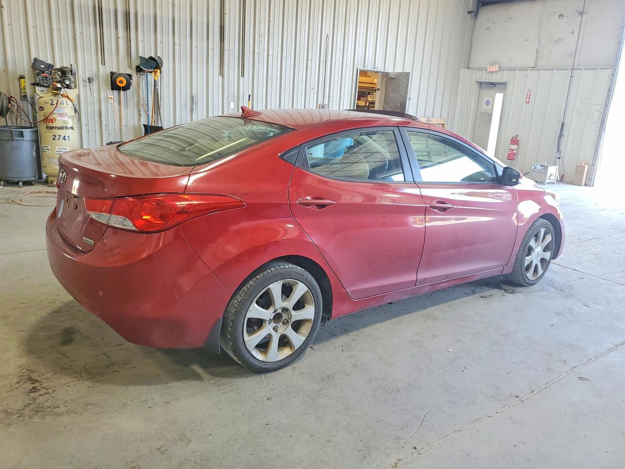 2012 Hyundai Elantra Limited Red vin: KMHDH4AE2CU391480