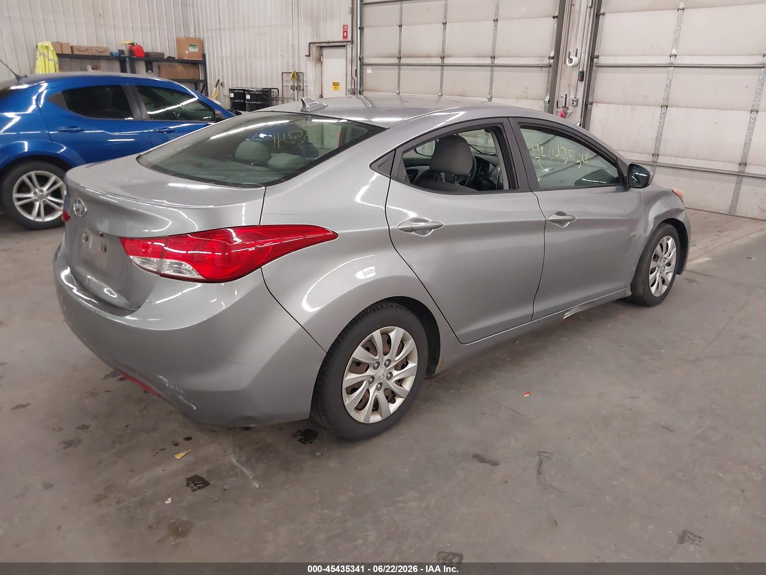 2013 Hyundai Elantra Gls Gray vin: KMHDH4AE2DU500814