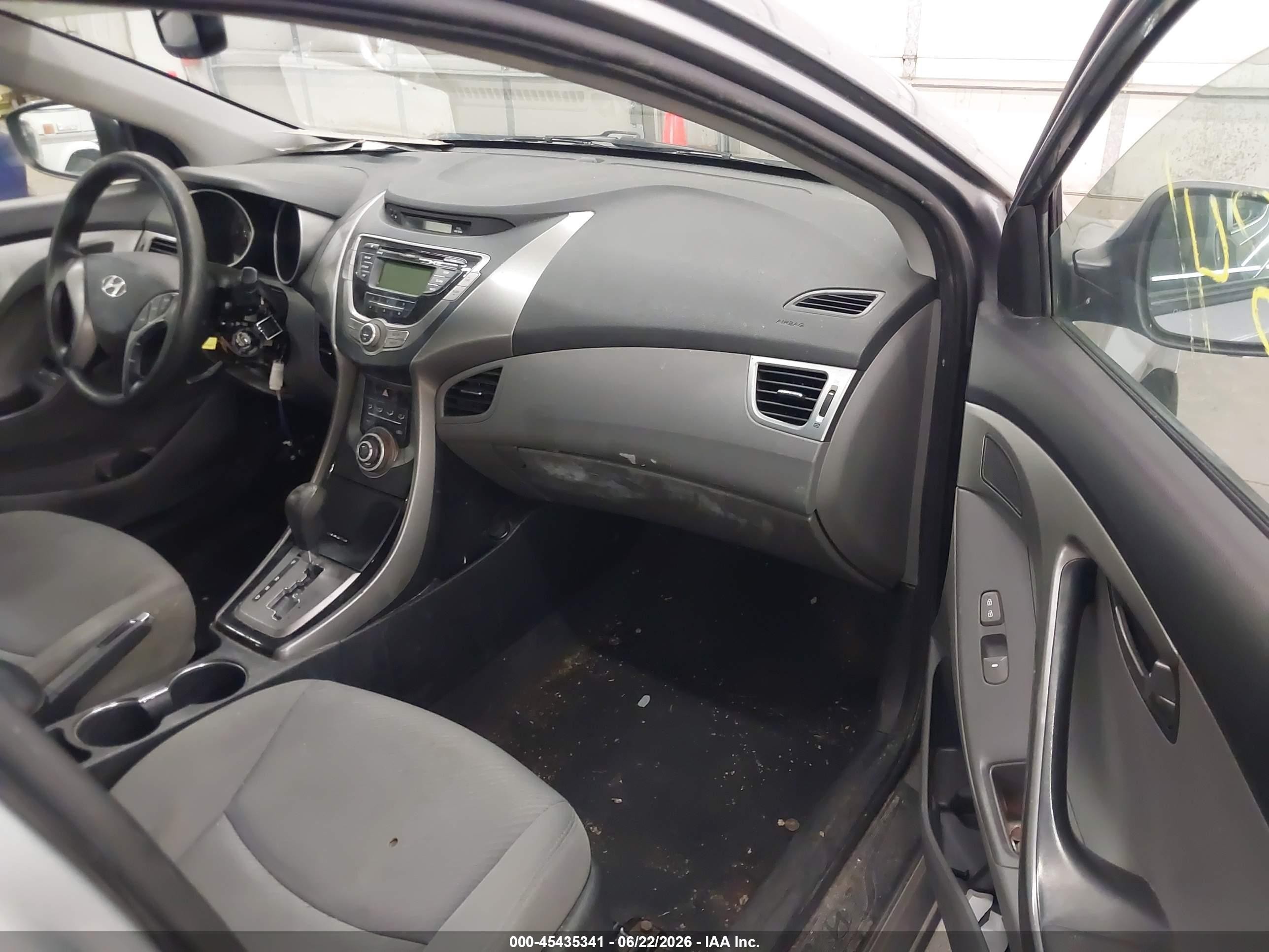 2013 Hyundai Elantra Gls Gray vin: KMHDH4AE2DU500814