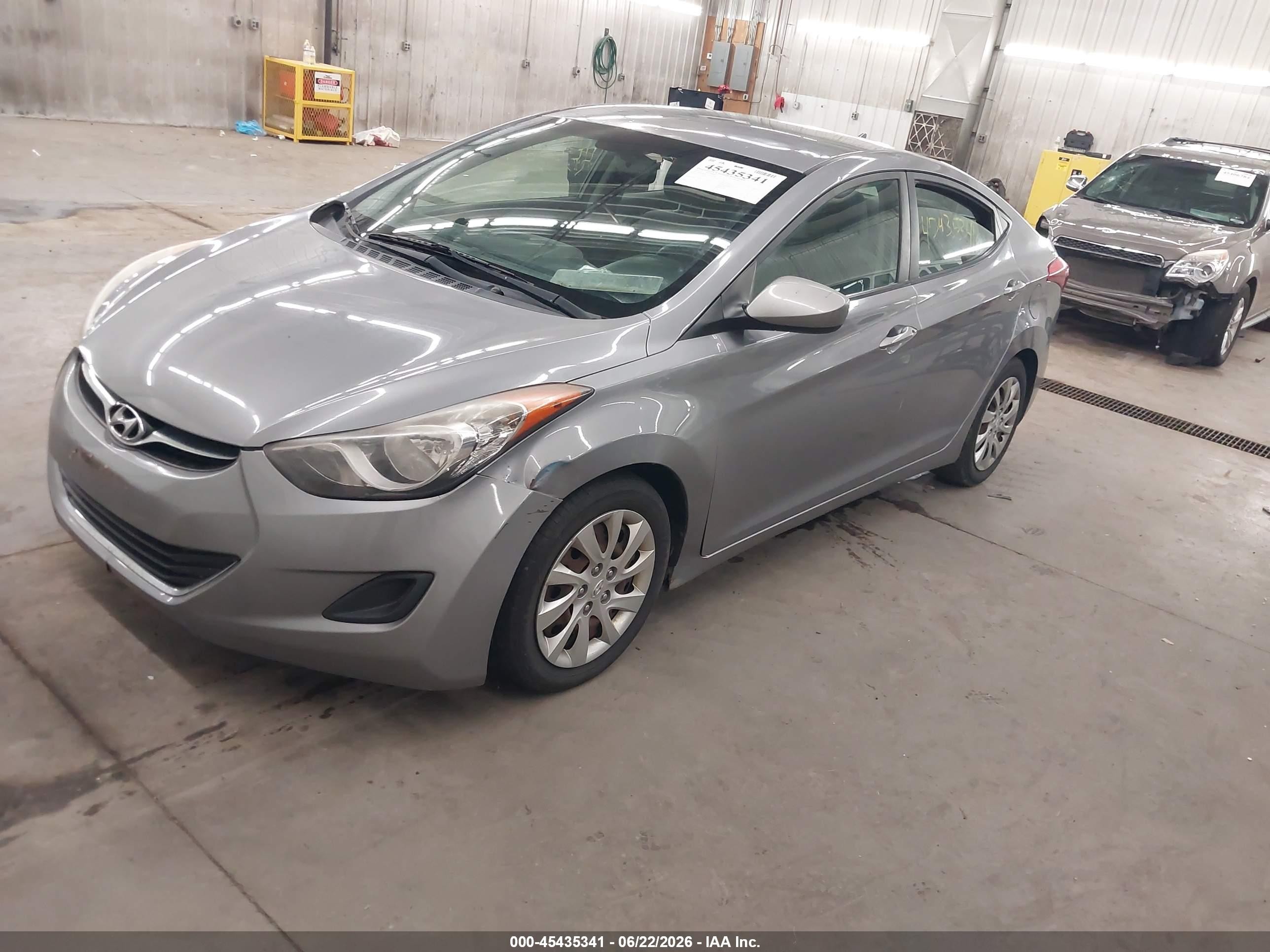 2013 Hyundai Elantra Gls Gray vin: KMHDH4AE2DU500814