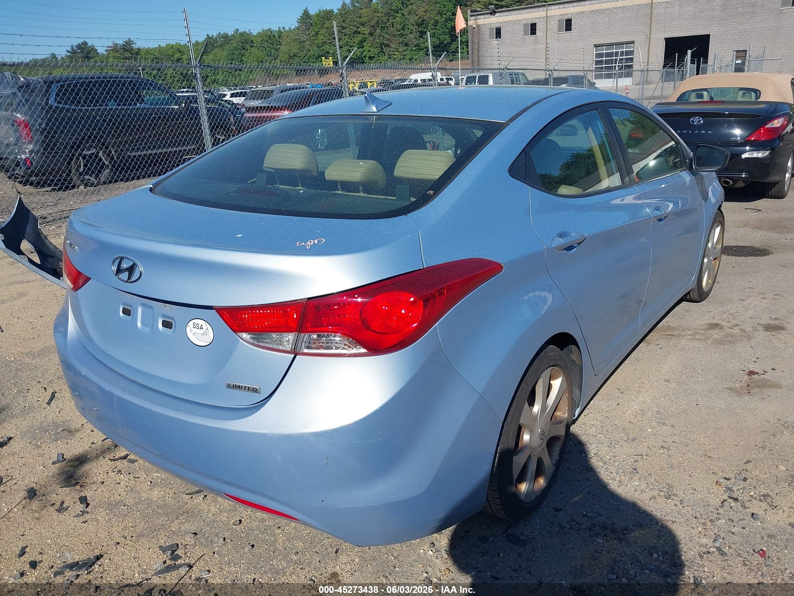 2013 Hyundai Elantra Limited Blue vin: KMHDH4AE2DU522814