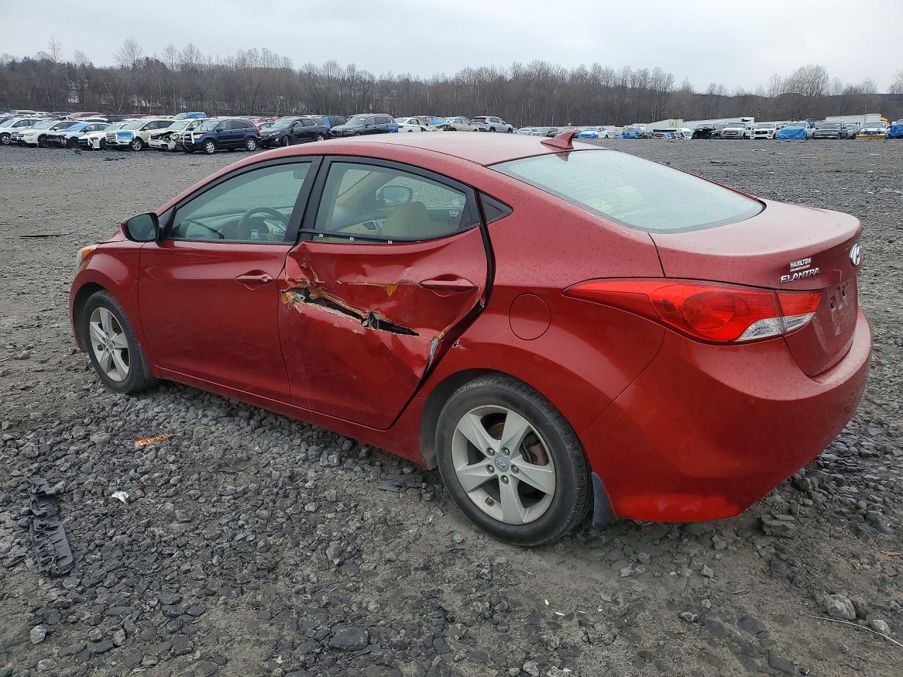 2013 Hyundai Elantra Gls Burgundy vin: KMHDH4AE2DU538656