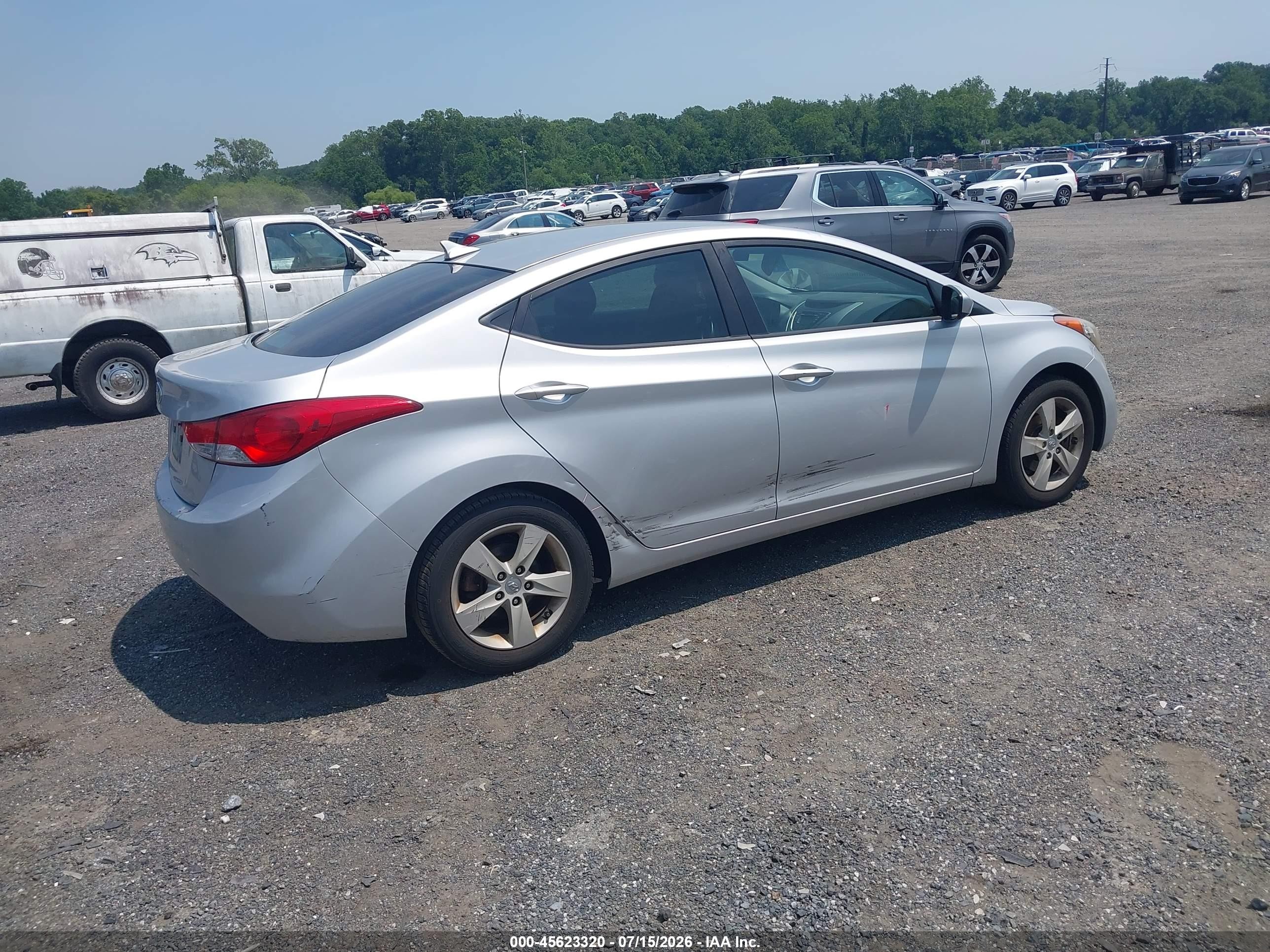 2013 Hyundai Elantra Gls Silver vin: KMHDH4AE2DU551620