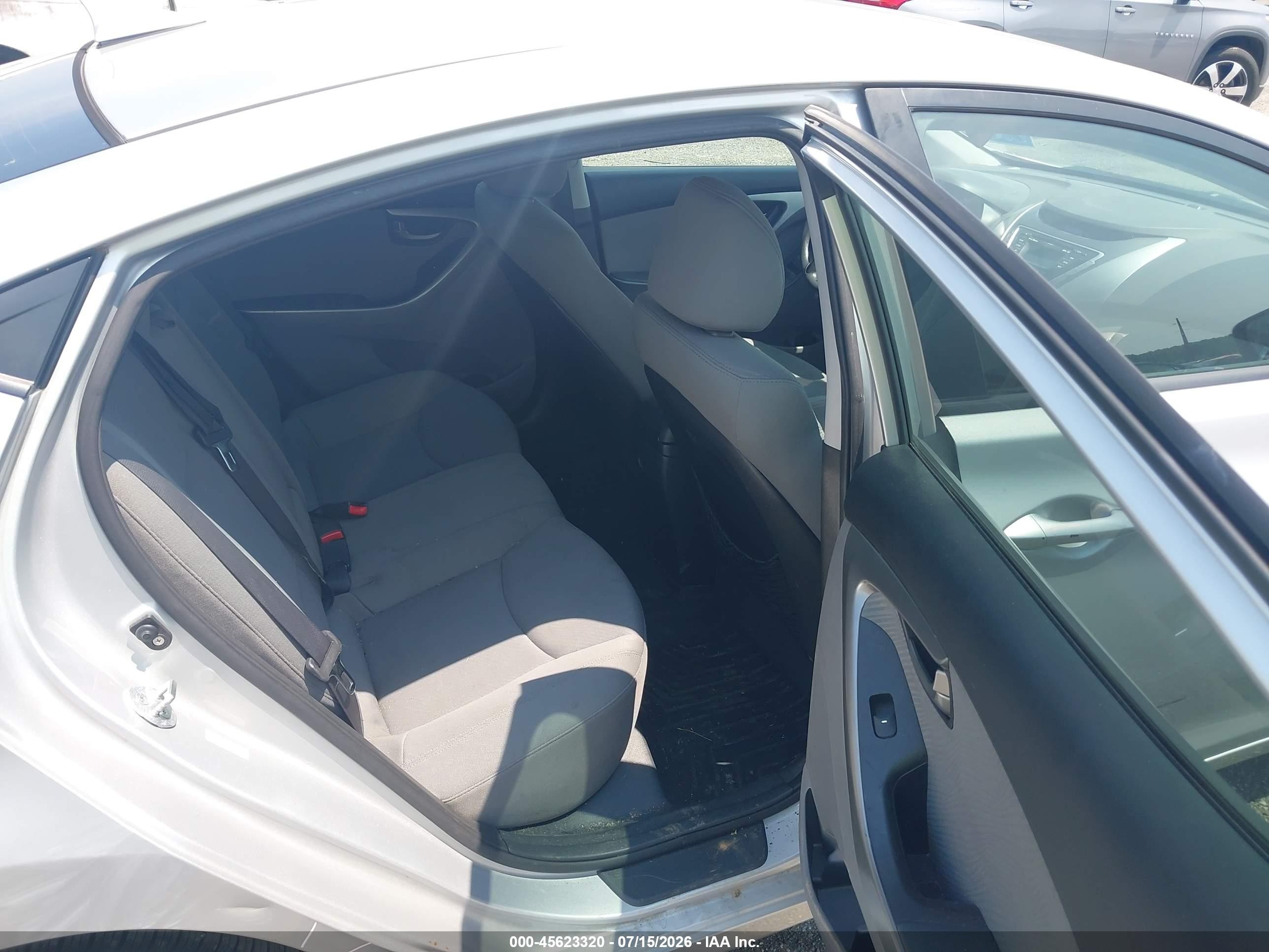 2013 Hyundai Elantra Gls Silver vin: KMHDH4AE2DU551620