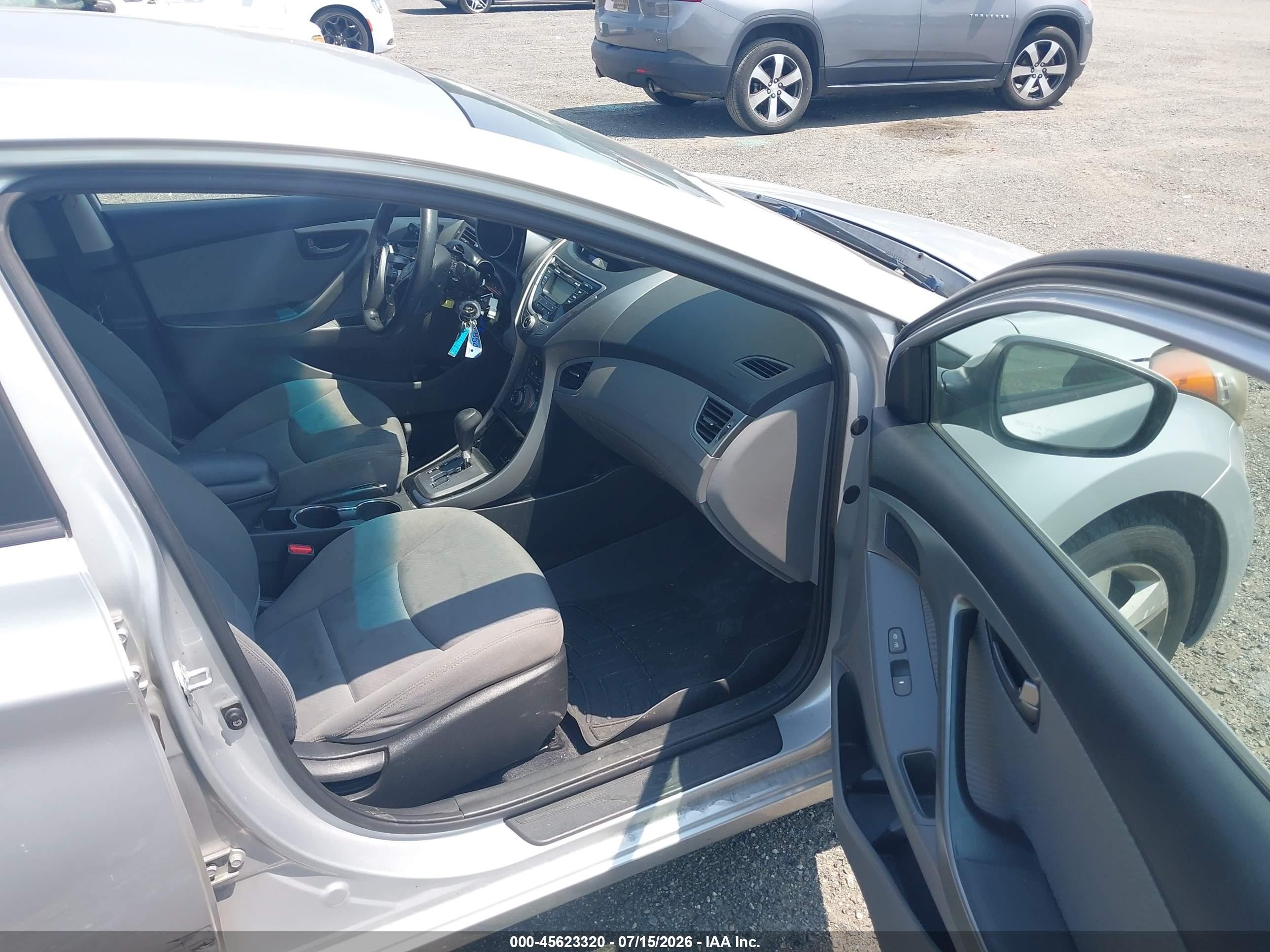 2013 Hyundai Elantra Gls Silver vin: KMHDH4AE2DU551620