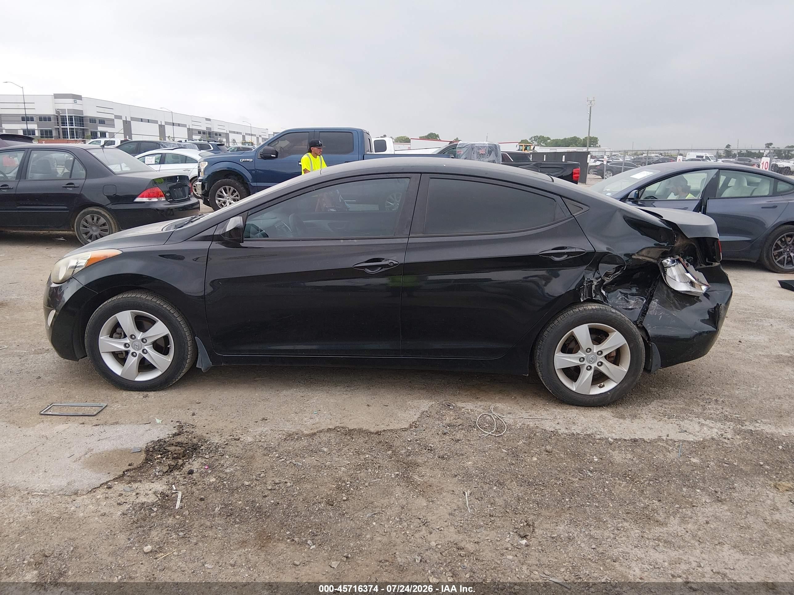 2013 Hyundai Elantra Gls Black vin: KMHDH4AE2DU556879