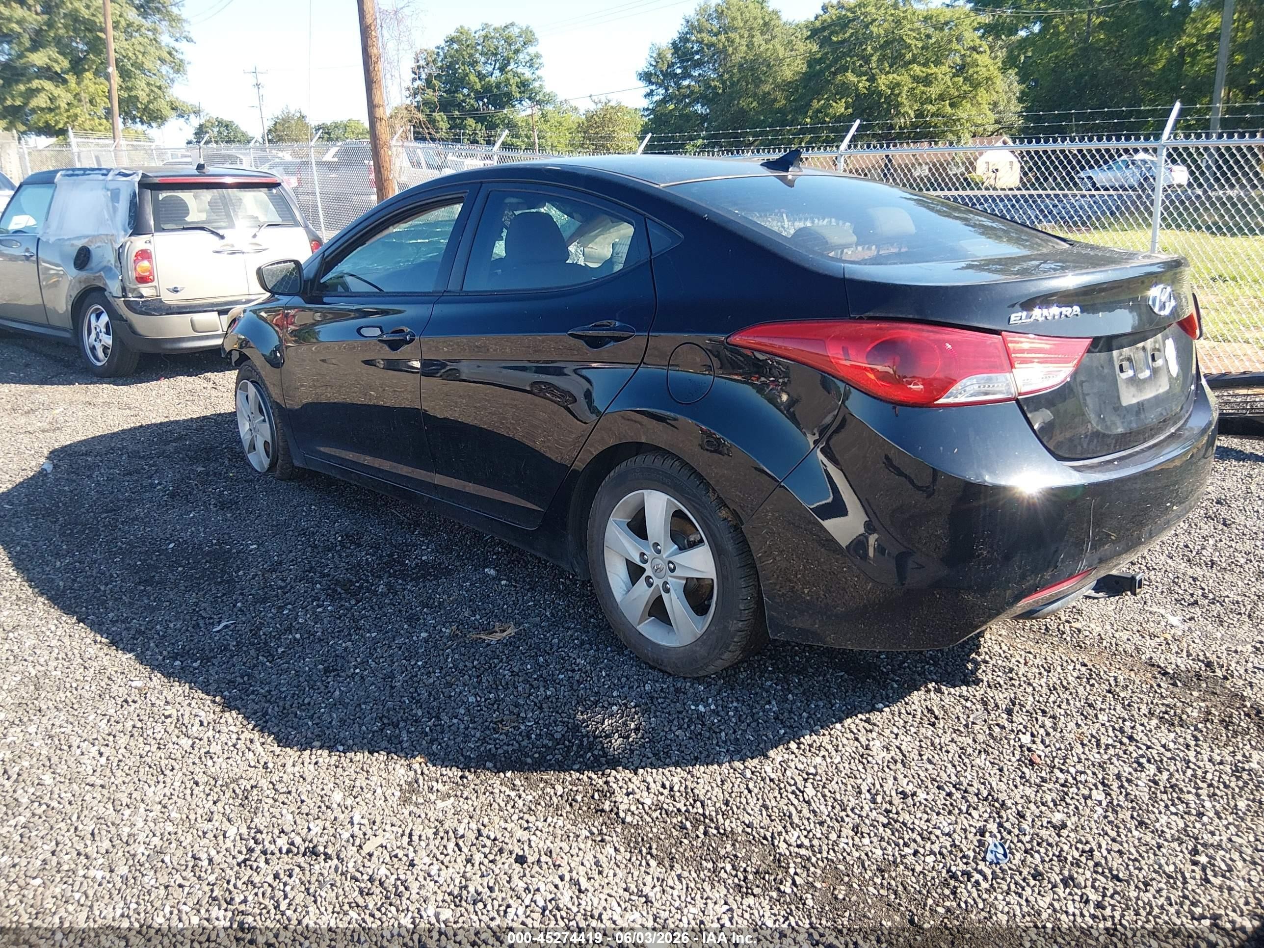 2013 Hyundai Elantra Gls Black vin: KMHDH4AE2DU571365