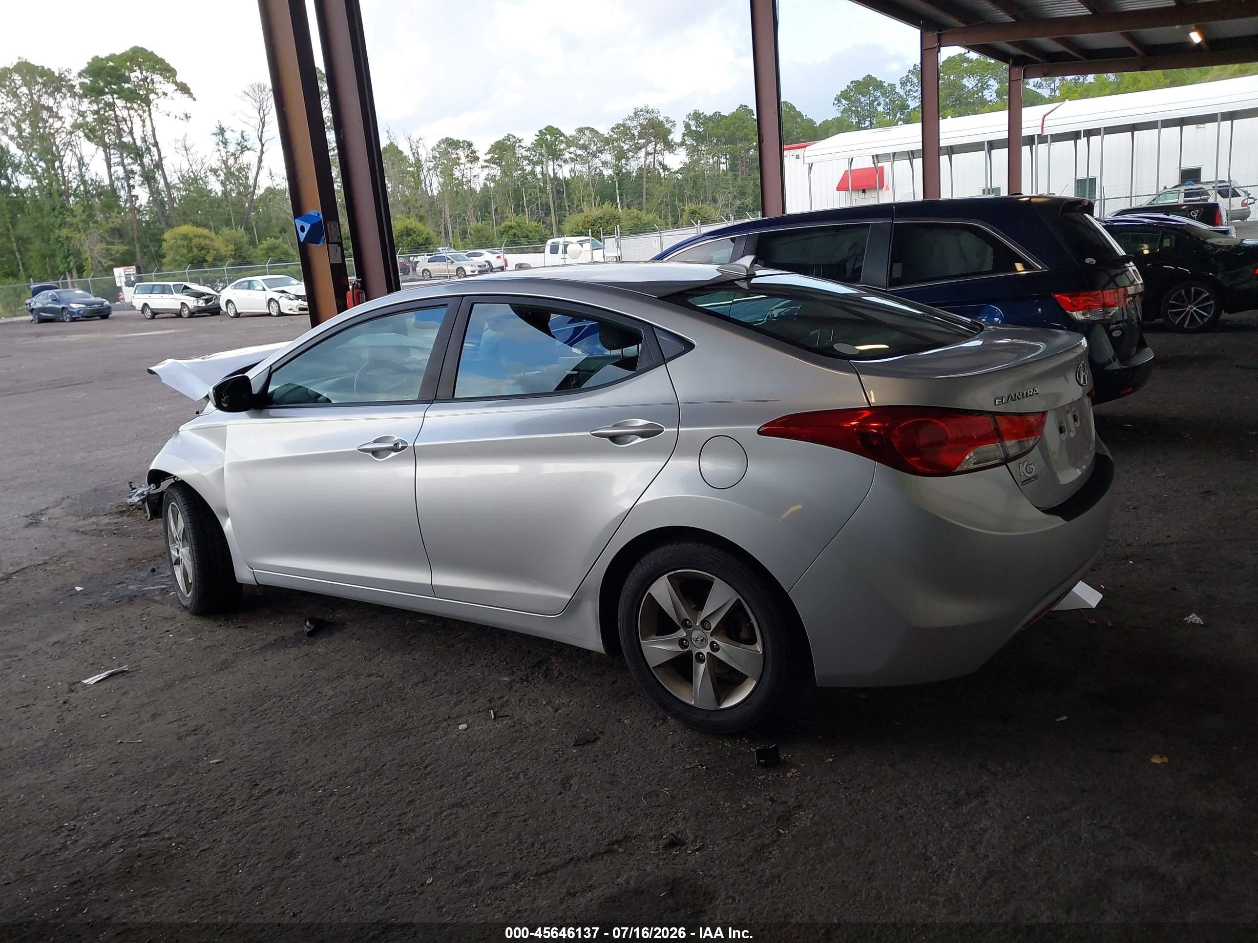 2013 Hyundai Elantra Gls Silver vin: KMHDH4AE2DU580261