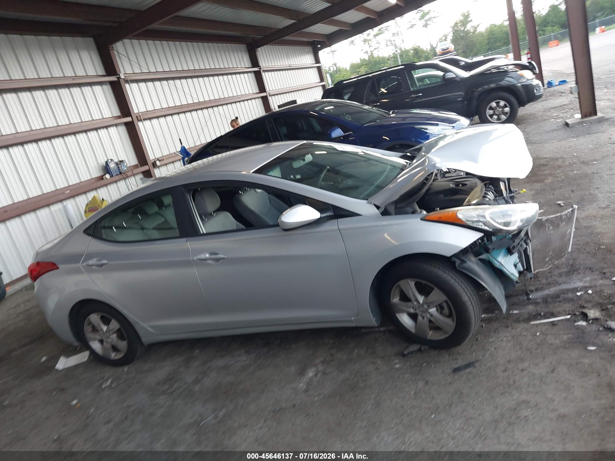 2013 Hyundai Elantra Gls Silver vin: KMHDH4AE2DU580261