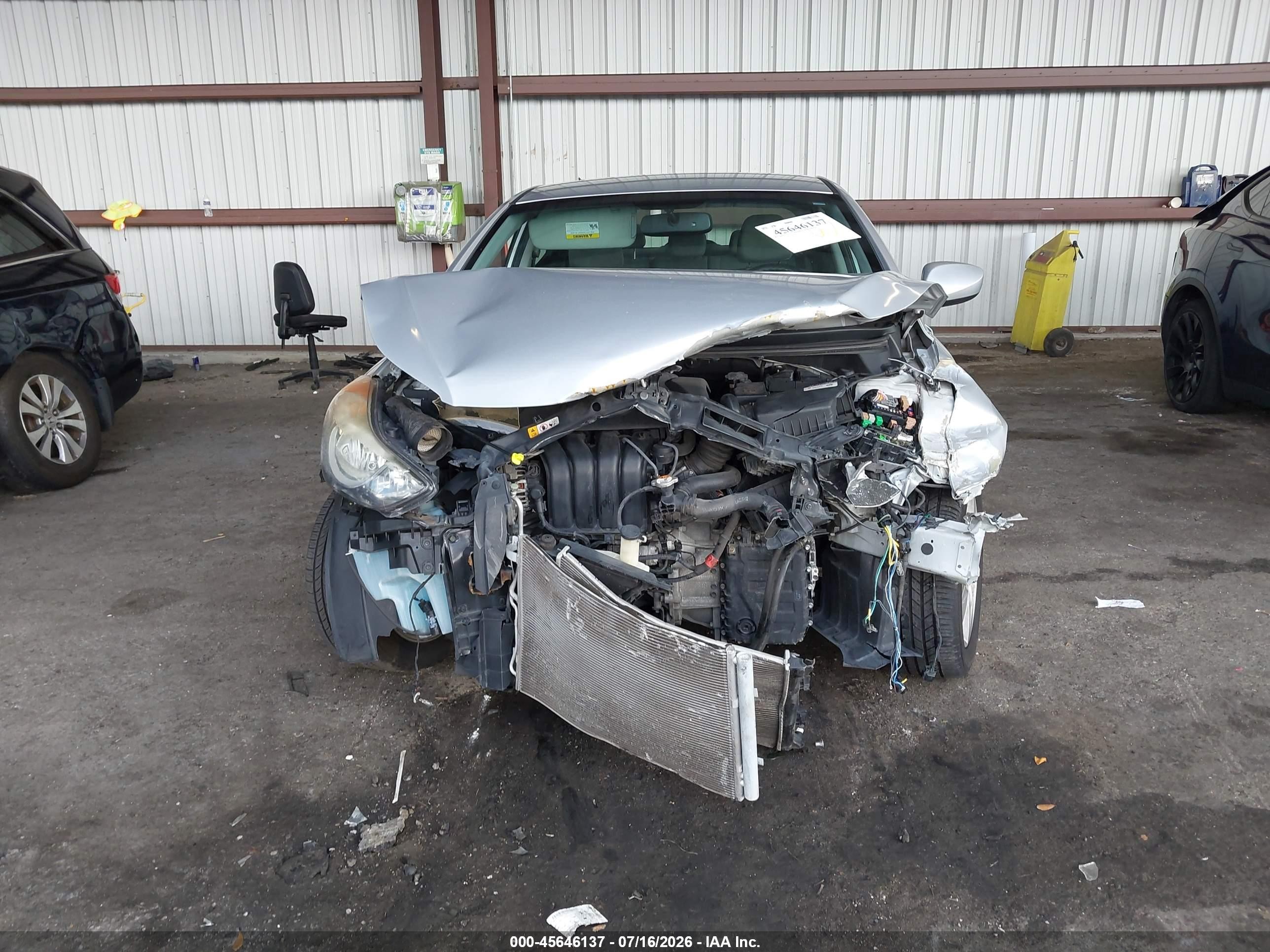 2013 Hyundai Elantra Gls Silver vin: KMHDH4AE2DU580261