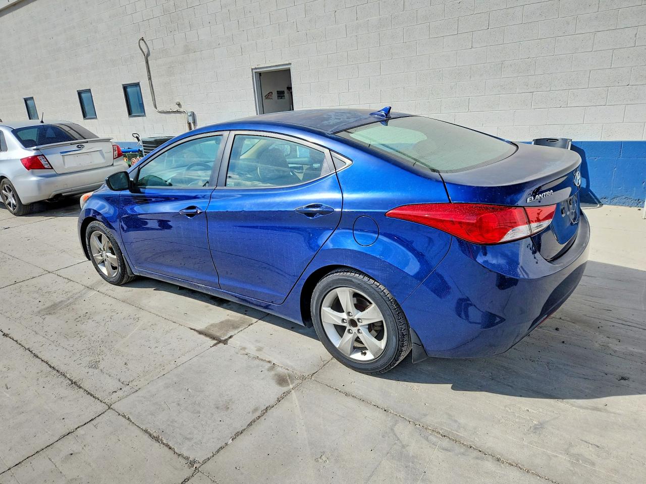 2013 Hyundai Elantra Gls Blue vin: KMHDH4AE2DU684393