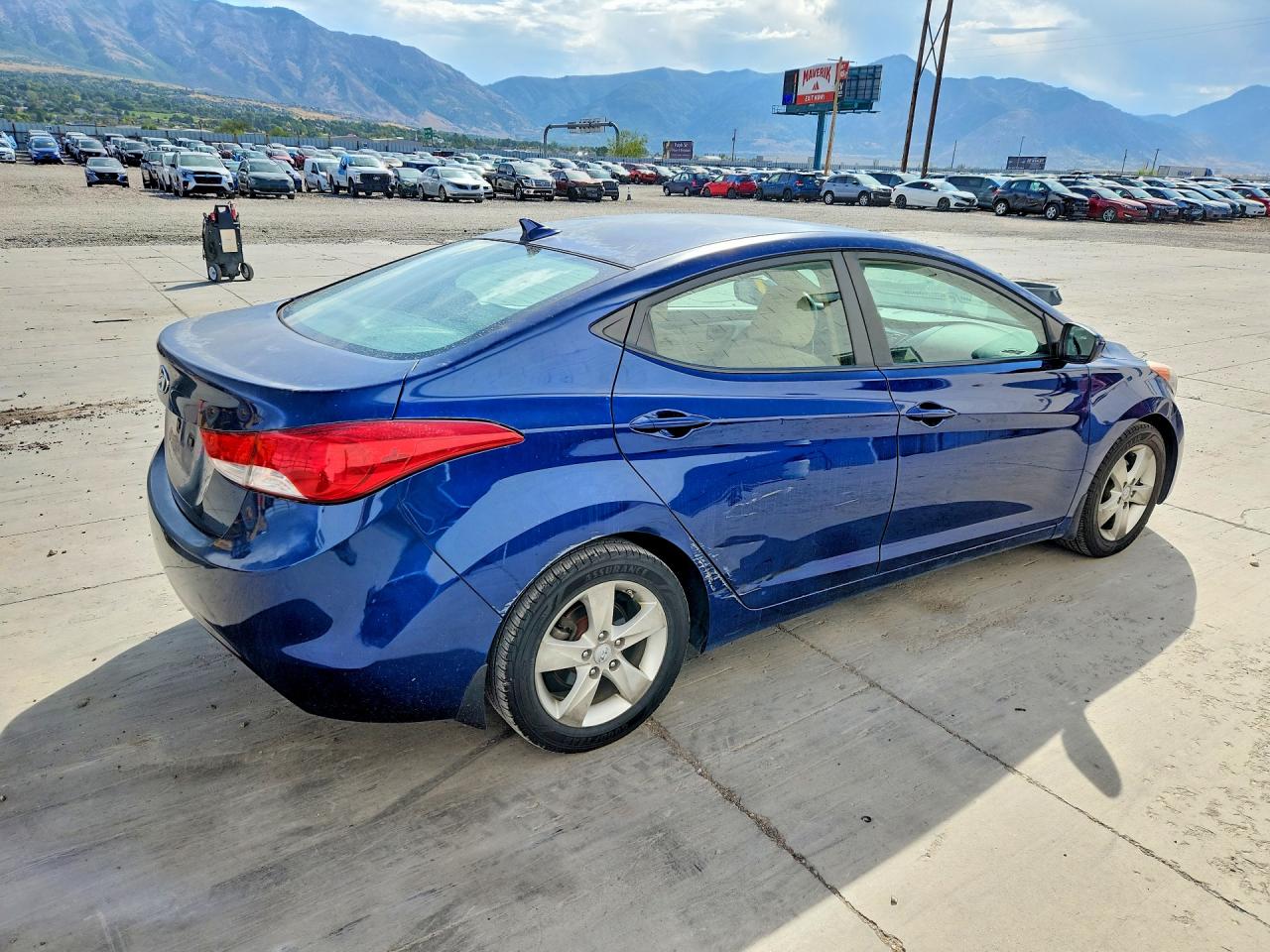 2013 Hyundai Elantra Gls Blue vin: KMHDH4AE2DU684393