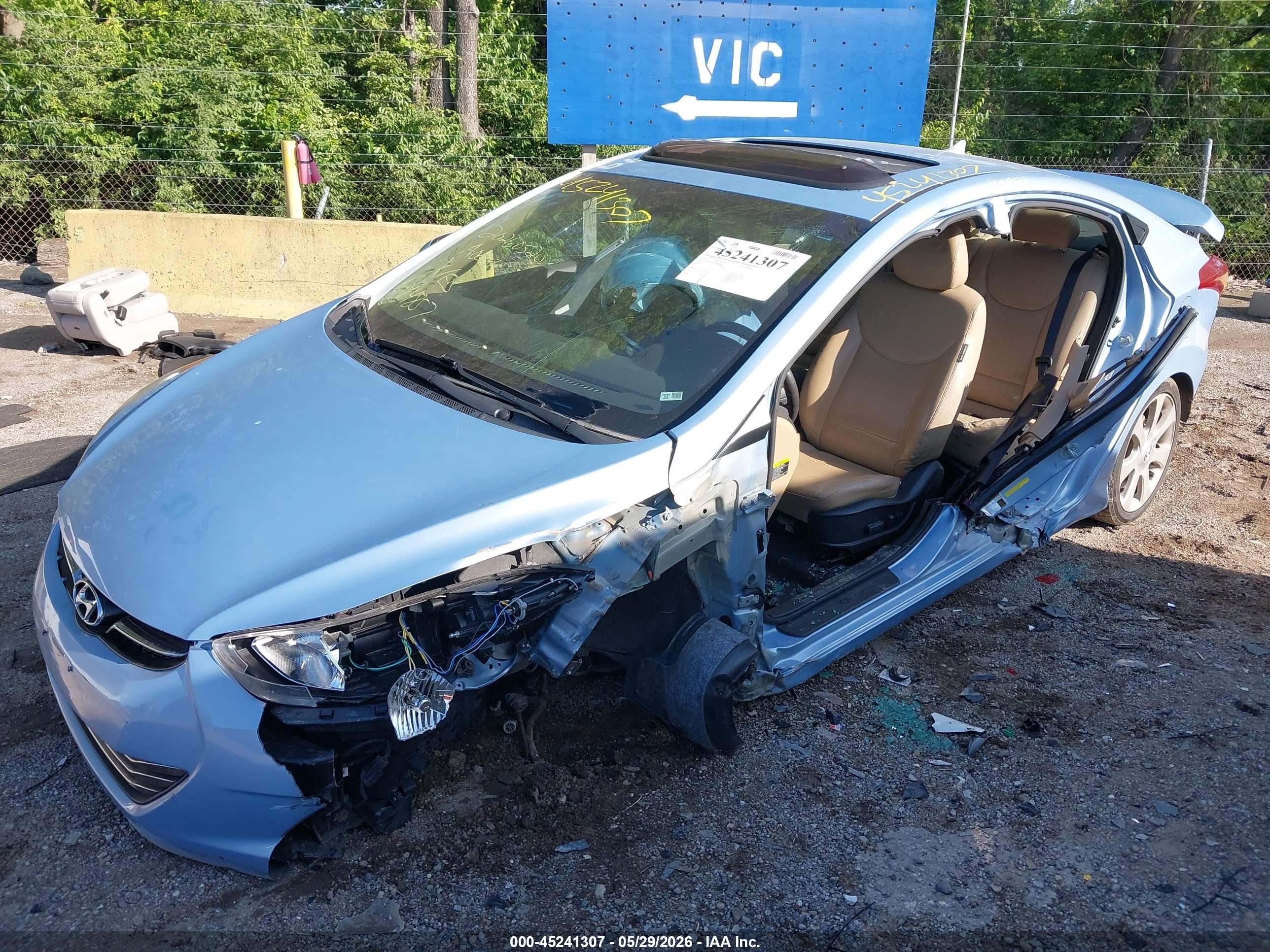 2013 Hyundai Elantra Limited Blue vin: KMHDH4AE2DU694857