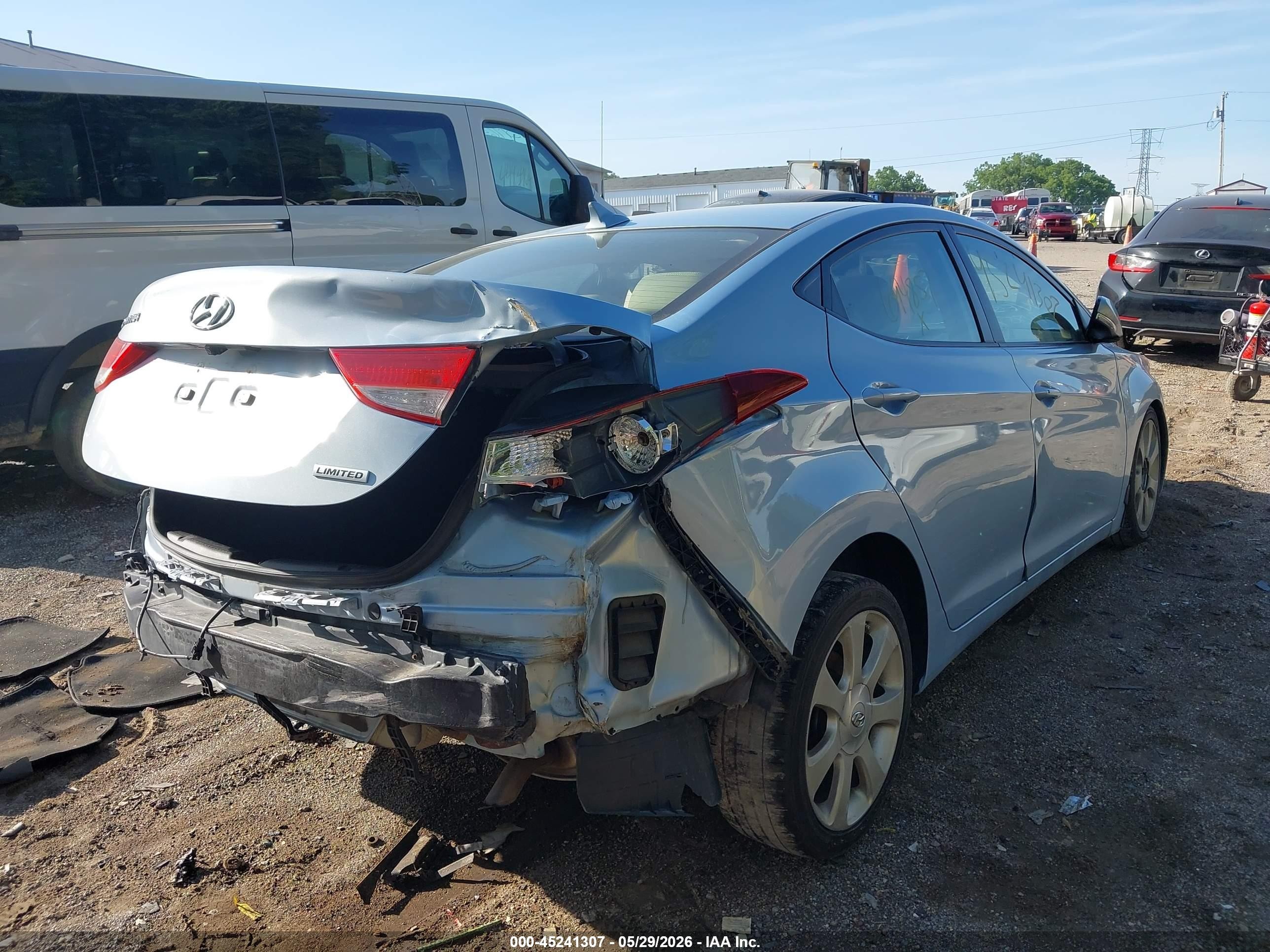 2013 Hyundai Elantra Limited Blue vin: KMHDH4AE2DU694857