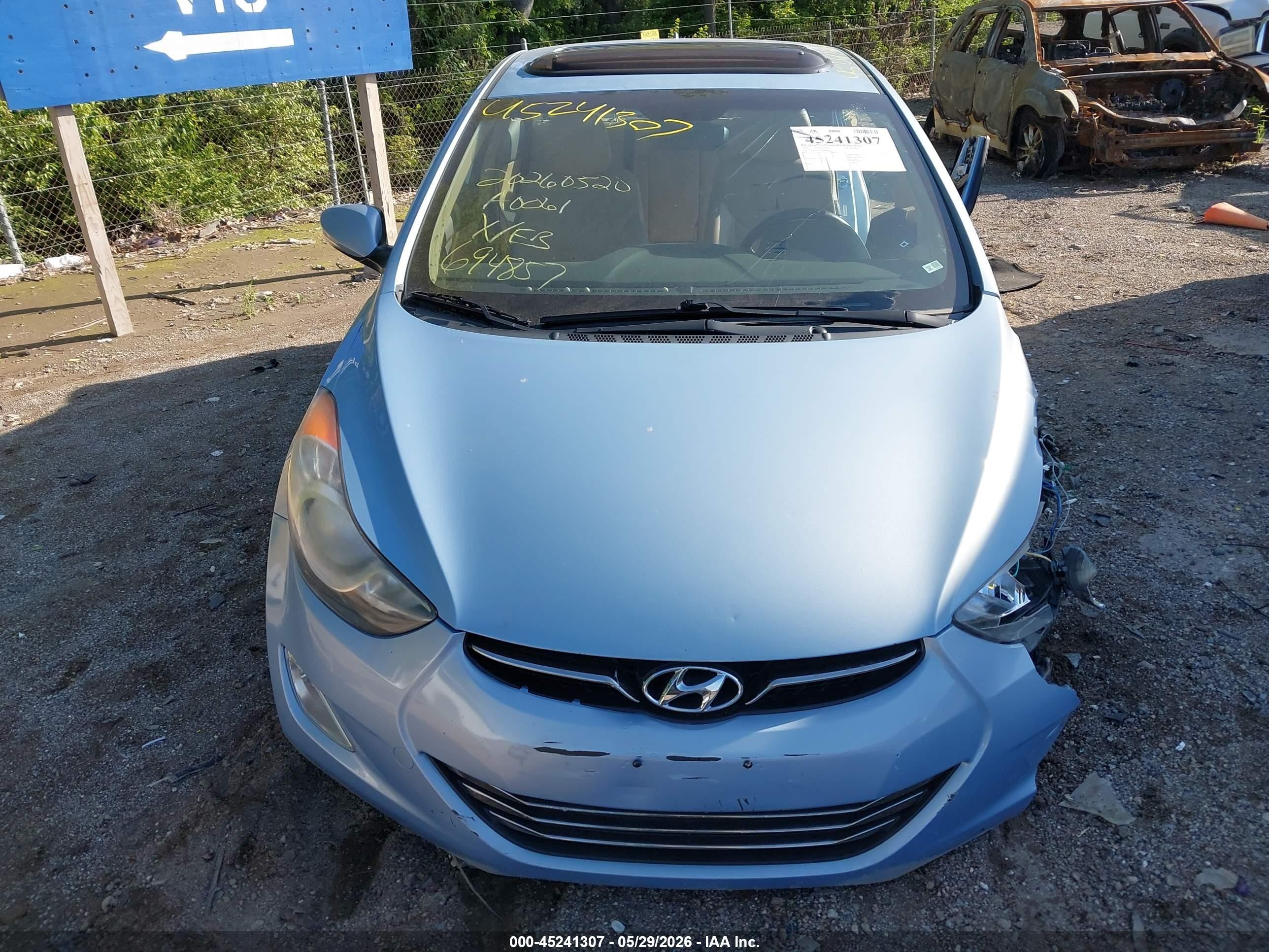 2013 Hyundai Elantra Limited Blue vin: KMHDH4AE2DU694857