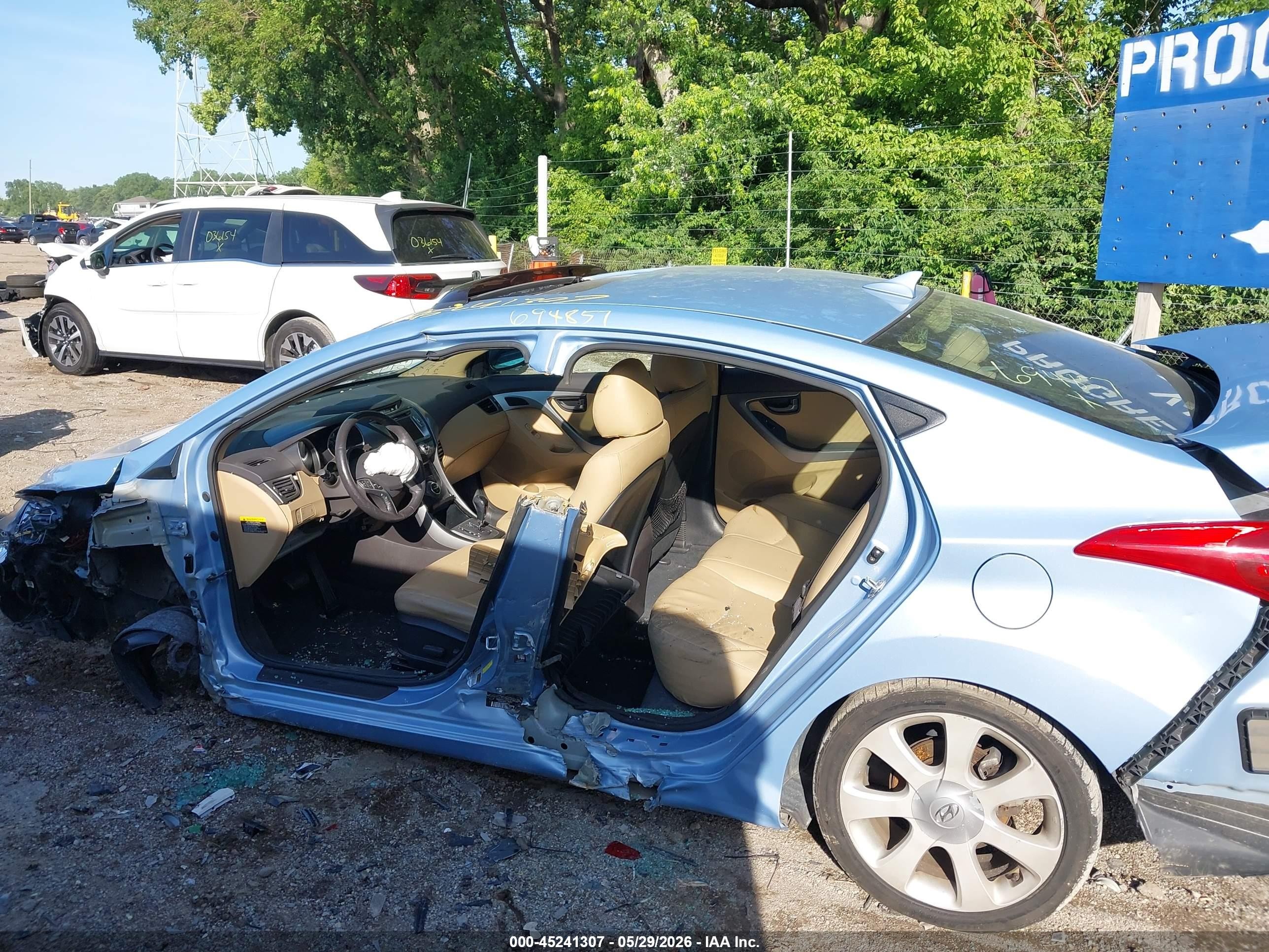 2013 Hyundai Elantra Limited Blue vin: KMHDH4AE2DU694857